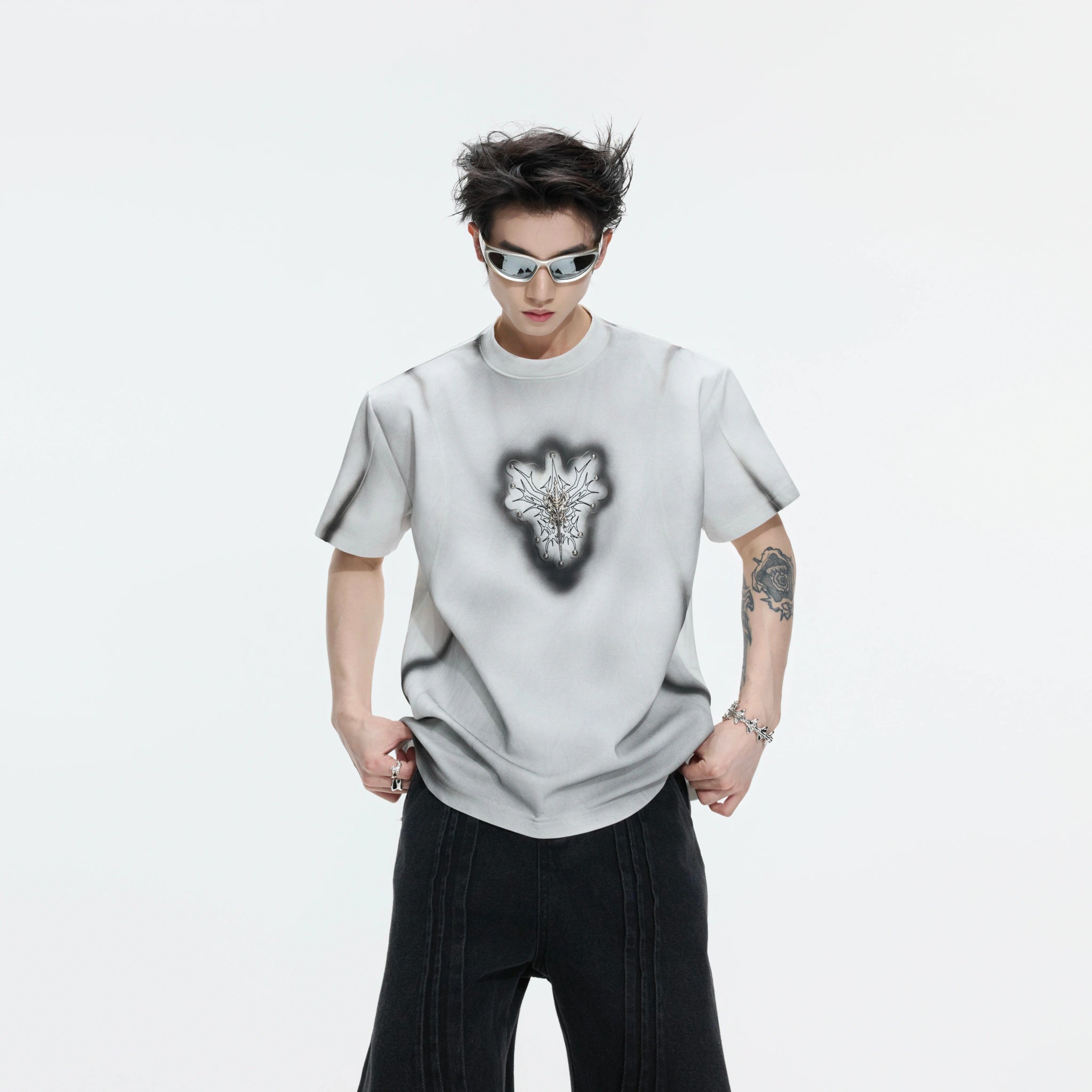 Unisex Colorblock Shoulder T-Shirt with Hand-Painted Detail - main image 1