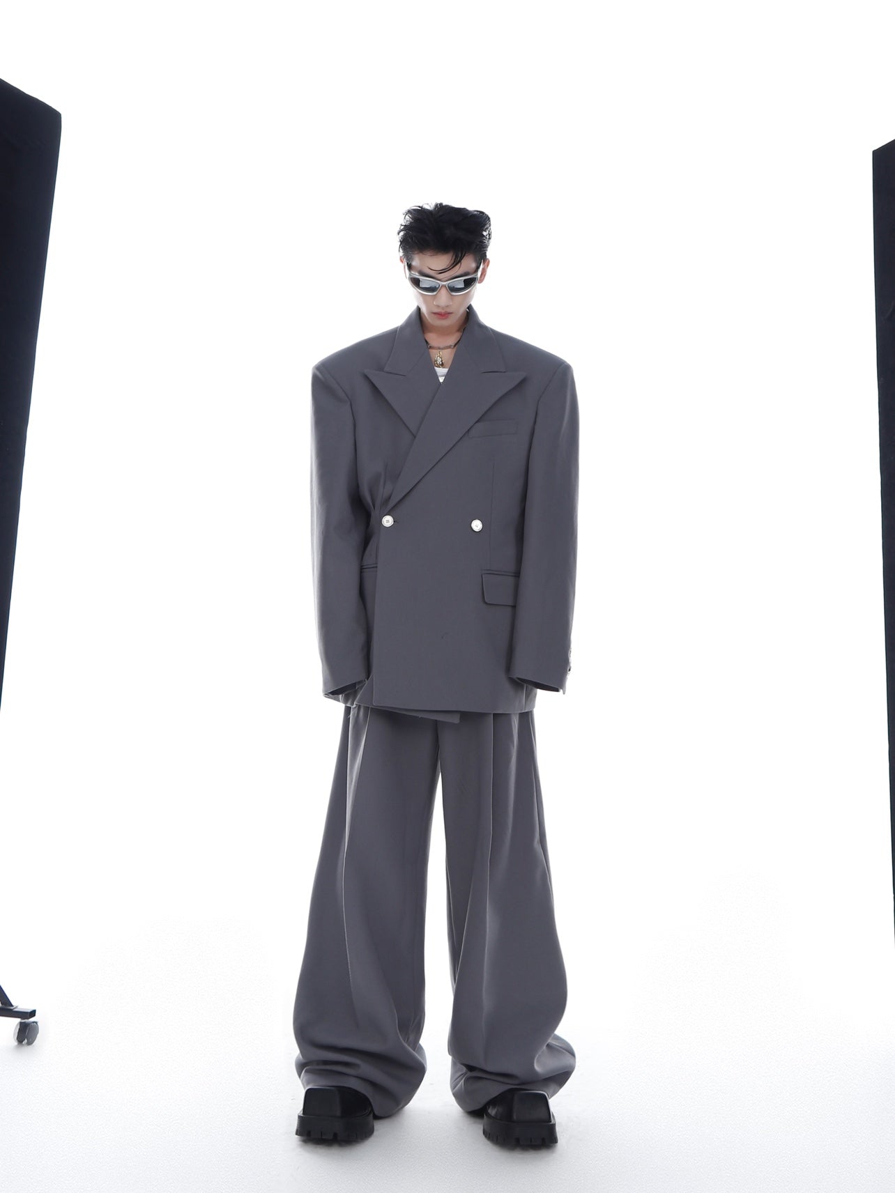 Streetwear Gray Shoulder-Pad Suit Set - Loose Fit Pants Metal Detail