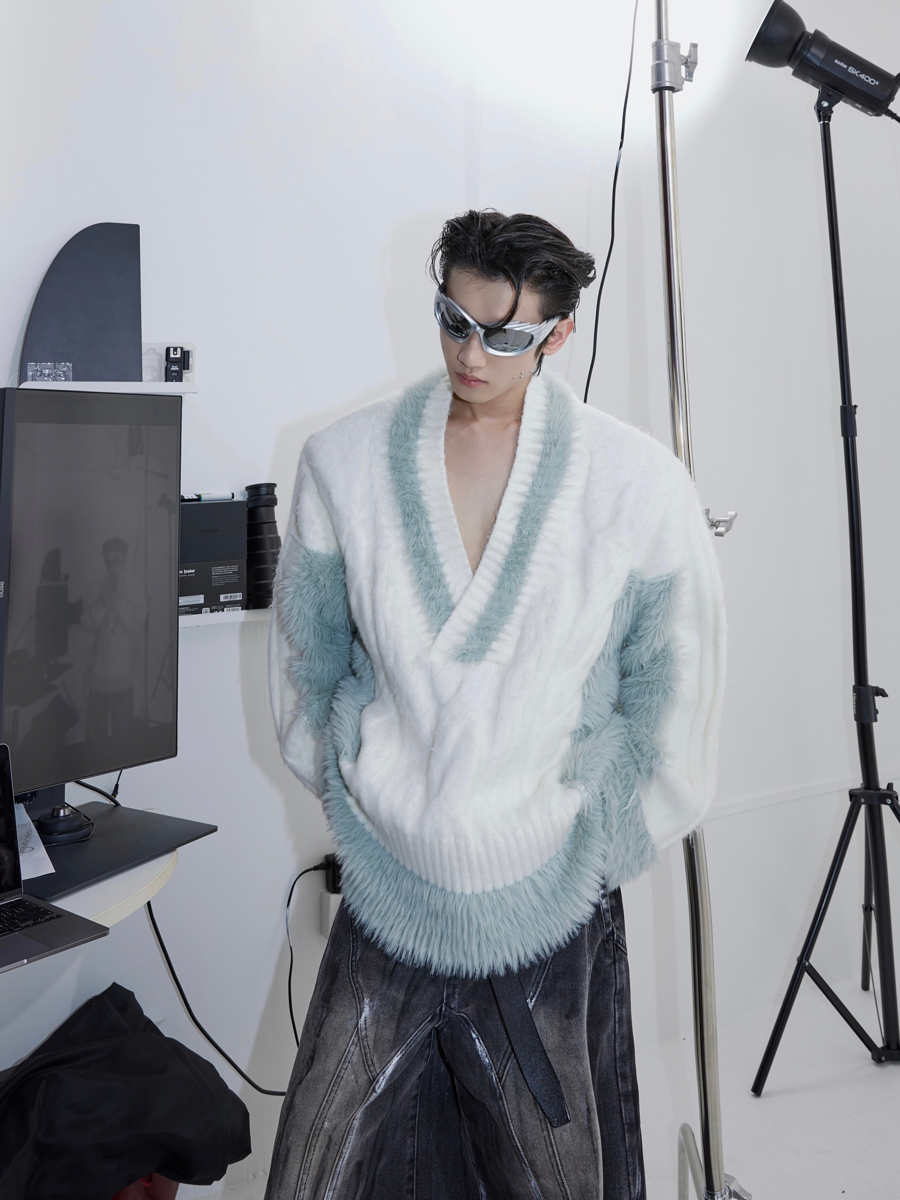 Oversized V-Neck Knit Sweater - Color-Block Fleece Trim Streetwear