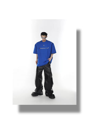 desc::deconstructed-metal-buckle-off-shoulder-streetwear-tee-detail-img-10