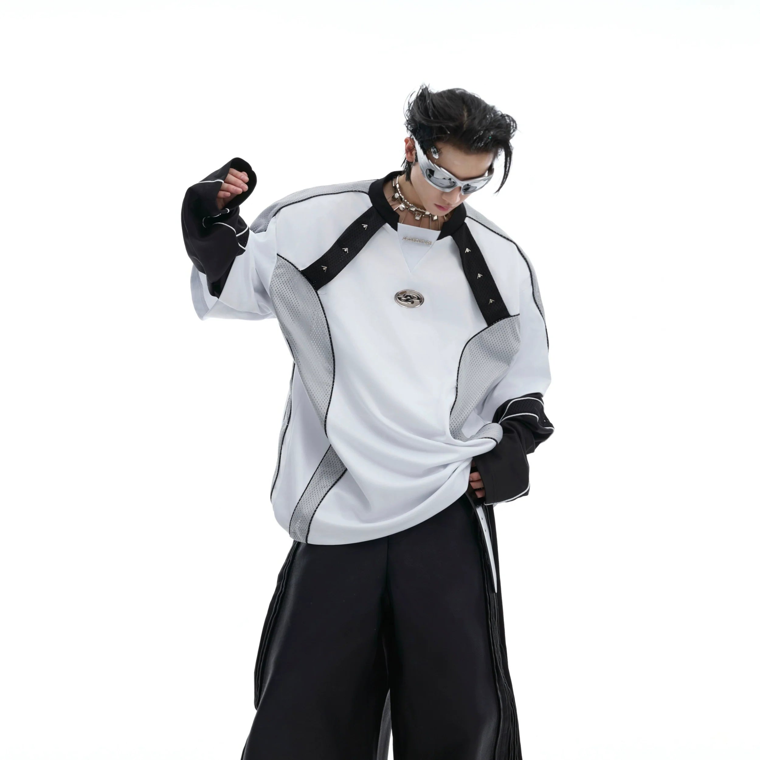 Punk-inspired baseball shirt with colorblock raglan sleeves and drop-shoulder design for urban streetwear style