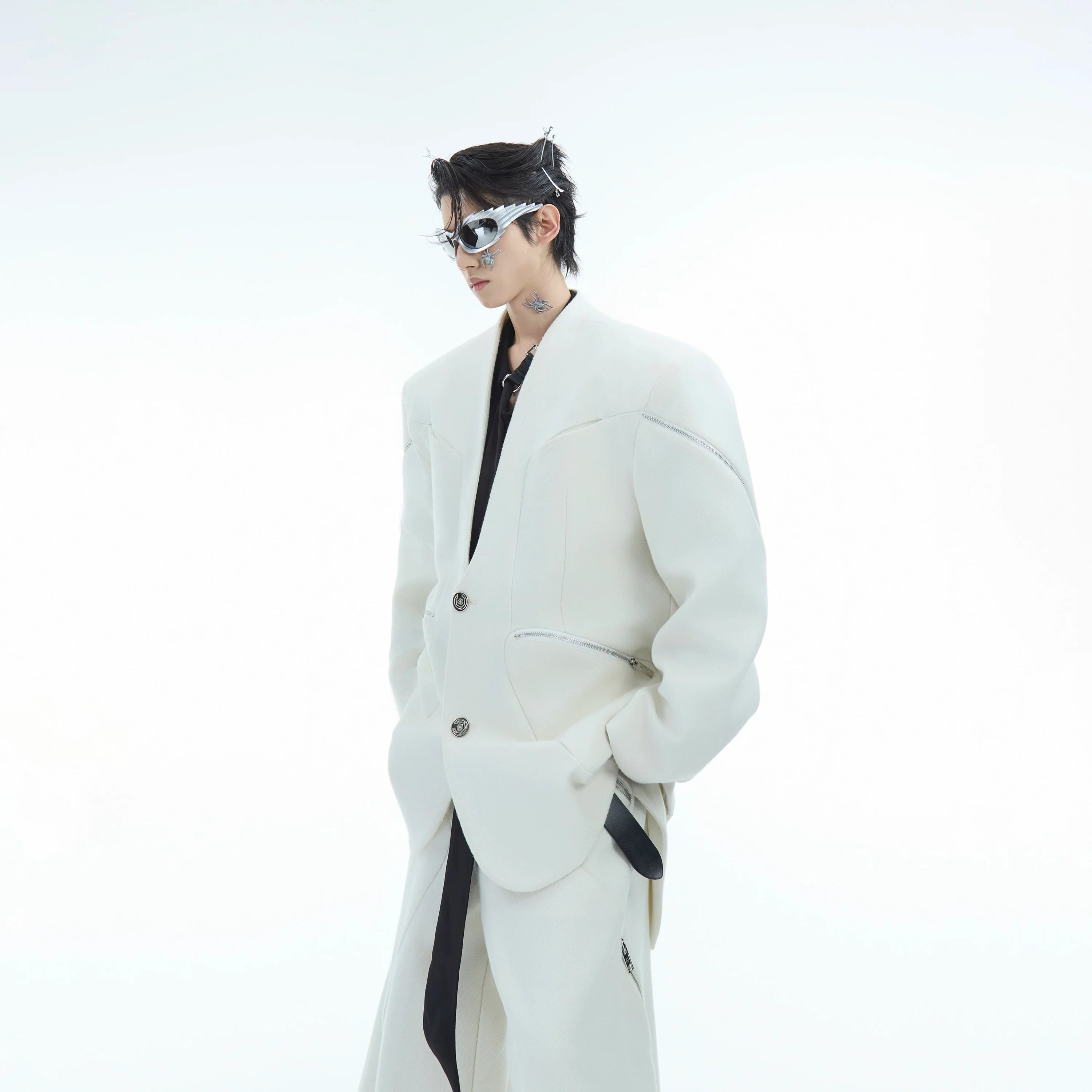 Front view of deconstructed zip-up blazer featuring prominent metal zipper, no collar streetwear jacket for urban fashion