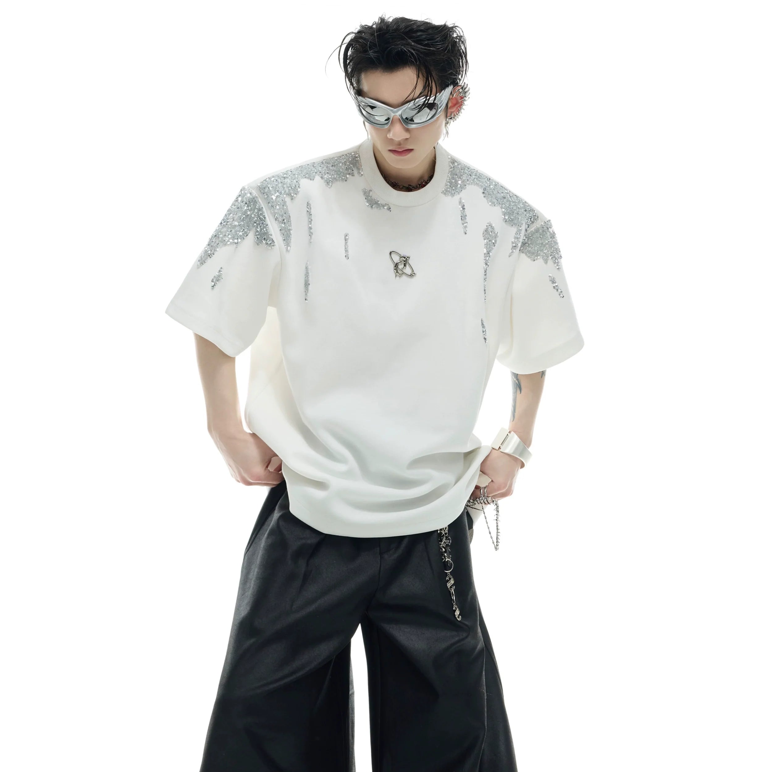 Distressed gold sequin oversized t-shirt with metallic neckline, perfect for streetwear summer outfits