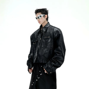 Shiny croc-print cropped jacket with glossy finish, perfect for streetwear outfits and oversized looks