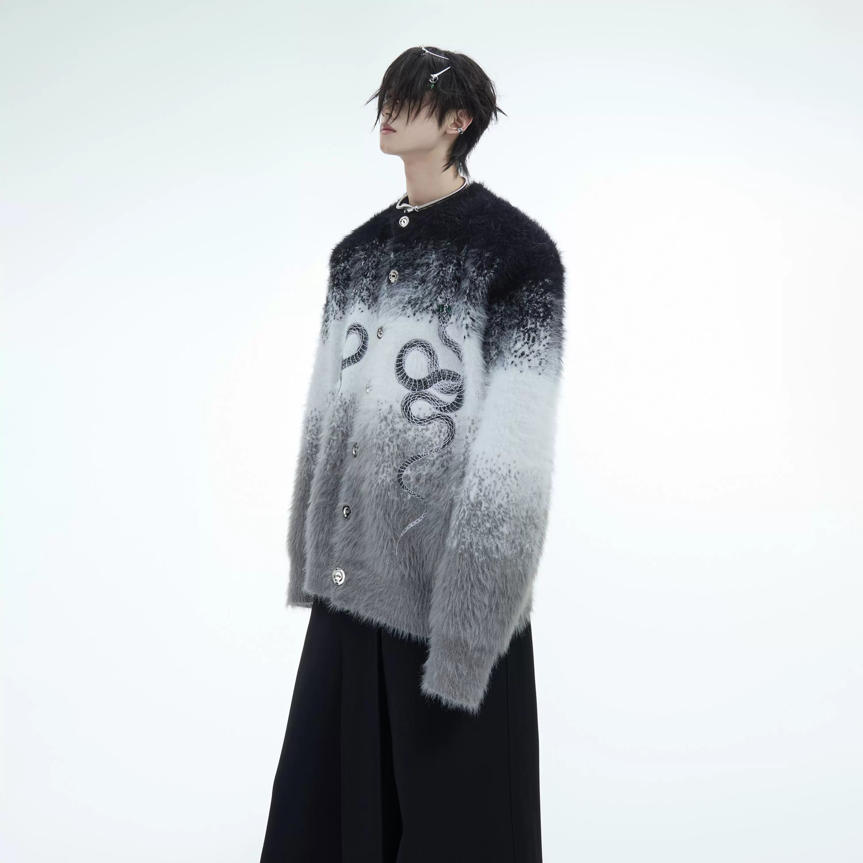 Oversized men's gradient knit sweater with snake year design, perfect for urban streetwear fashion