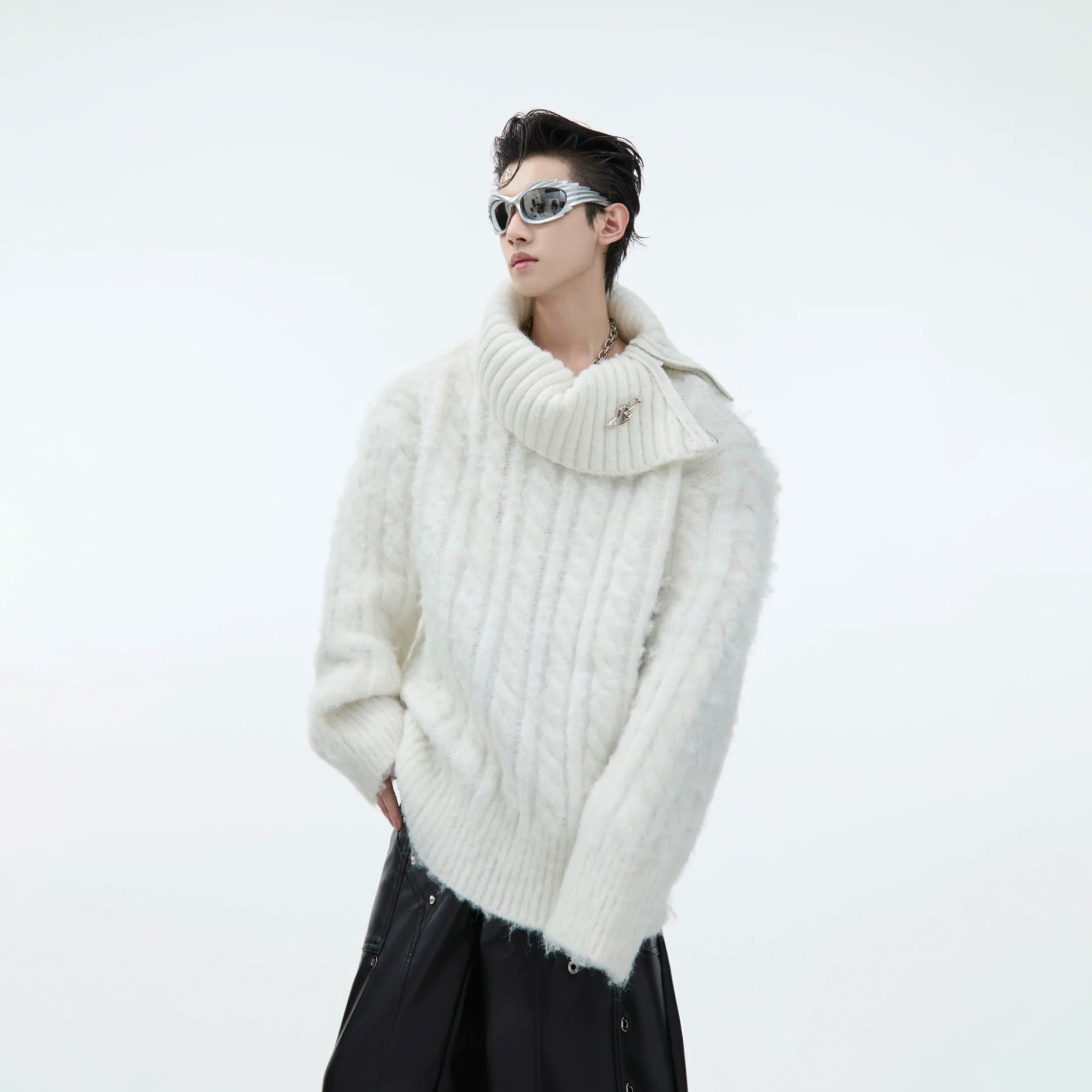 Men's thick high-neck sweater with bold snow leopard print, oversized knit pullover in alpaca wool for winter warmth