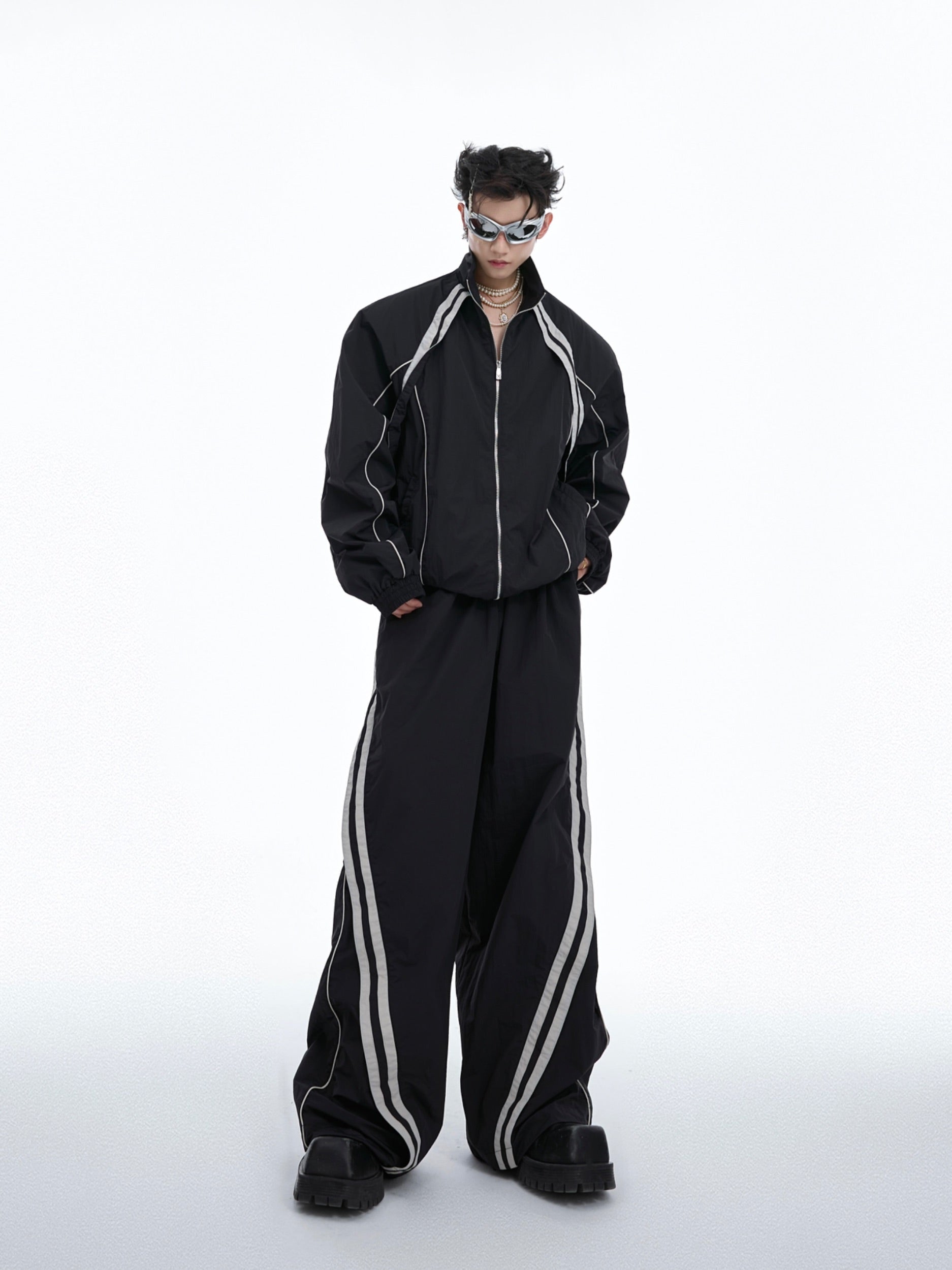 Trendy streetwear sportswear set featuring oversized fit and raw-edged detailing for an avant-garde look