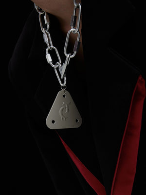 Detailed texture of the durable titanium steel chain links