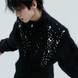 Close up of the double metal zipper on the pearl wool sweater