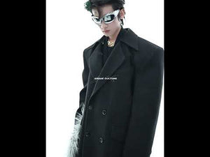 Video demonstration of faux fur collar attachment and styling options for this oversized streetwear blazer