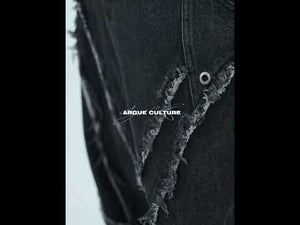 360-degree video showcasing the vintage washed look and raw hem details of these distressed carpenter jeans