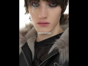 360-degree video showing all features of the double-face PU leather jacket including fur collar and reversible design