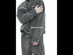 360-degree video showcase of vintage washed waxed denim jacket highlighting quilted lining and metal details