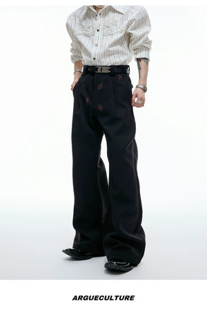 desc::red-lip-graphic-pleated-flare-trousers-detail-img-10