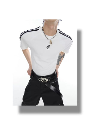 desc::textured-striped-slim-fit-tee-avant-garde-unisex-top-detail-img-9