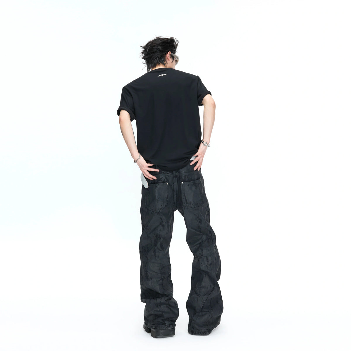 Boxy Black V-Neck Rivet T-Shirt with Mesh Lining - main image 3