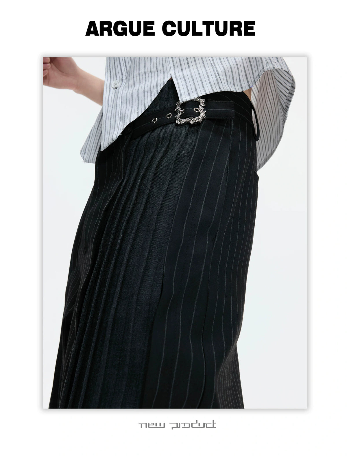 Pleated Stripe Wide-Leg Trousers in Black - description image 13