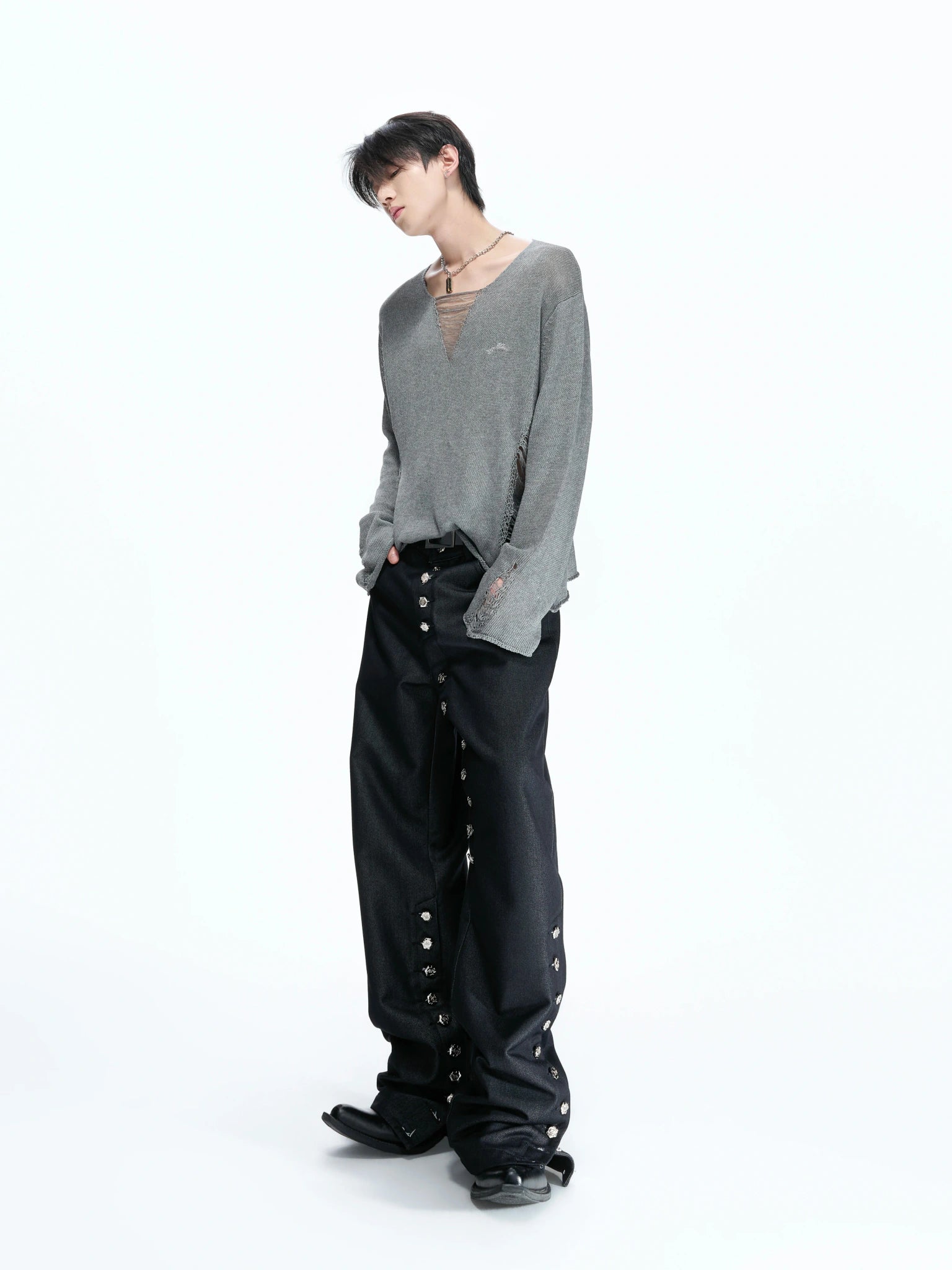 Frayed Open-Knit V-Neck Sweater in Linen Blend - main image 4