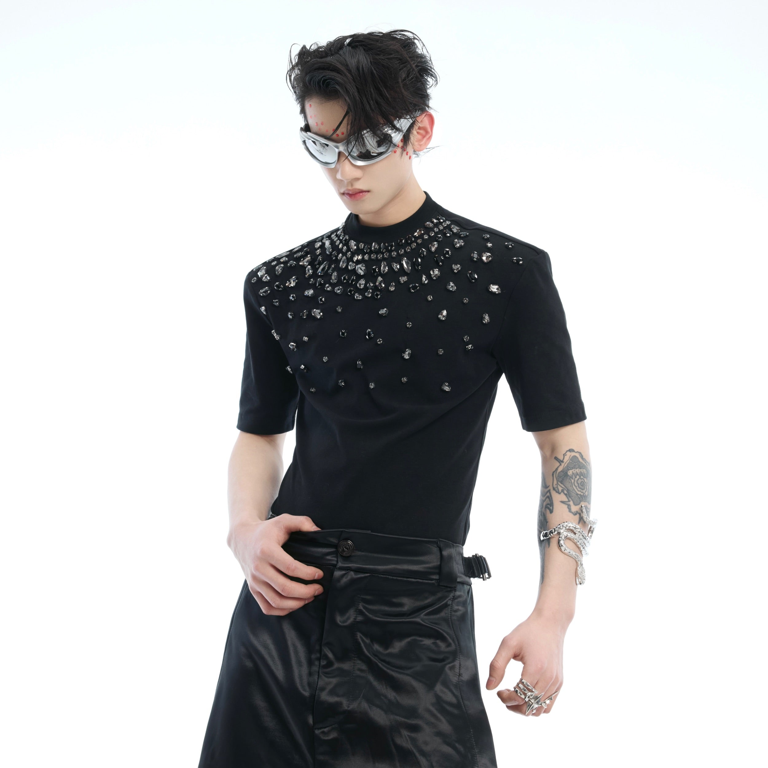 Diamond-Trimmed Slim Fit Cropped T-Shirt - Heavyweight Streetwear