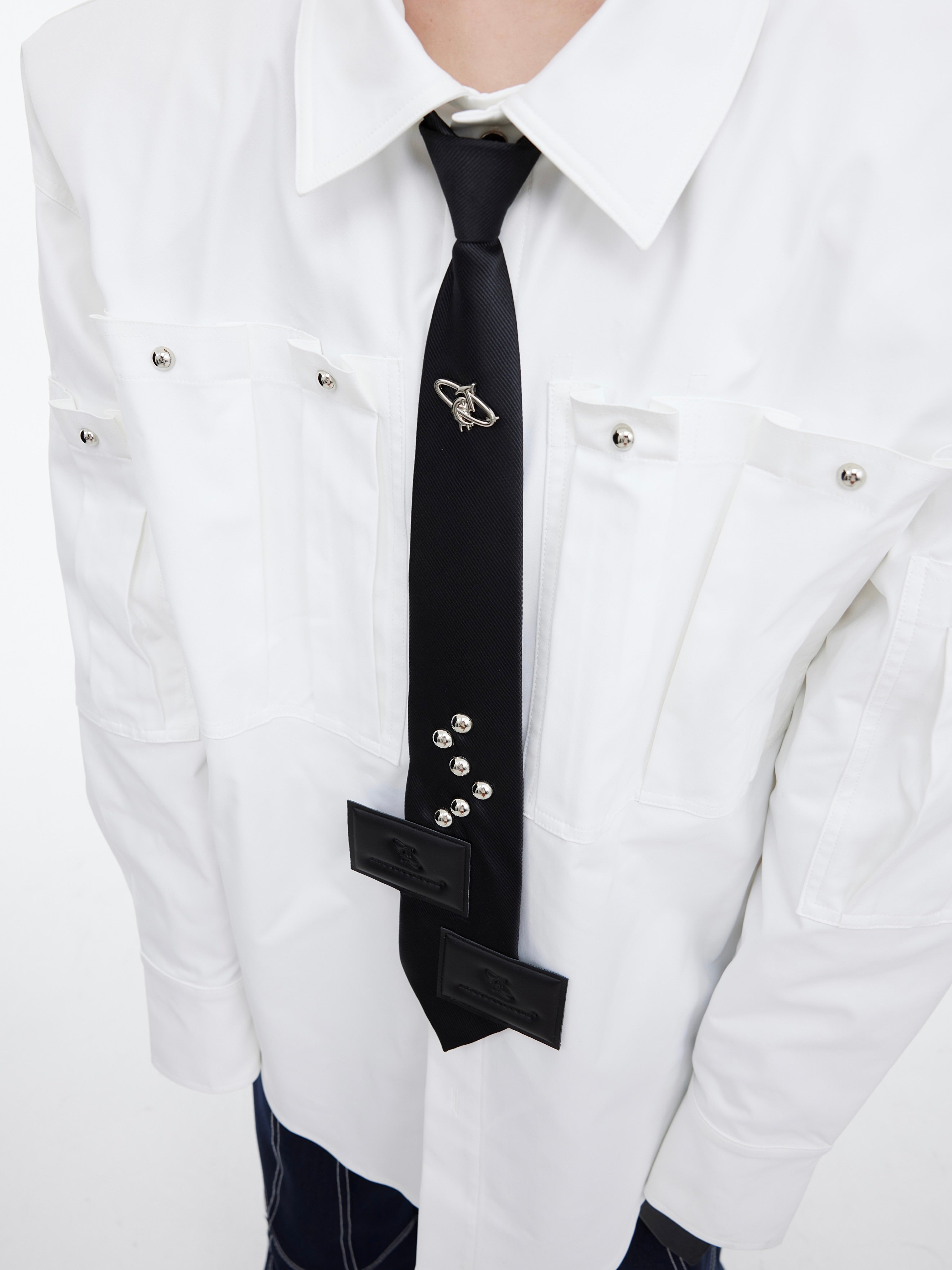 Metal-Logo Black Adjustable Necktie - Streetwear Fashion Accessory