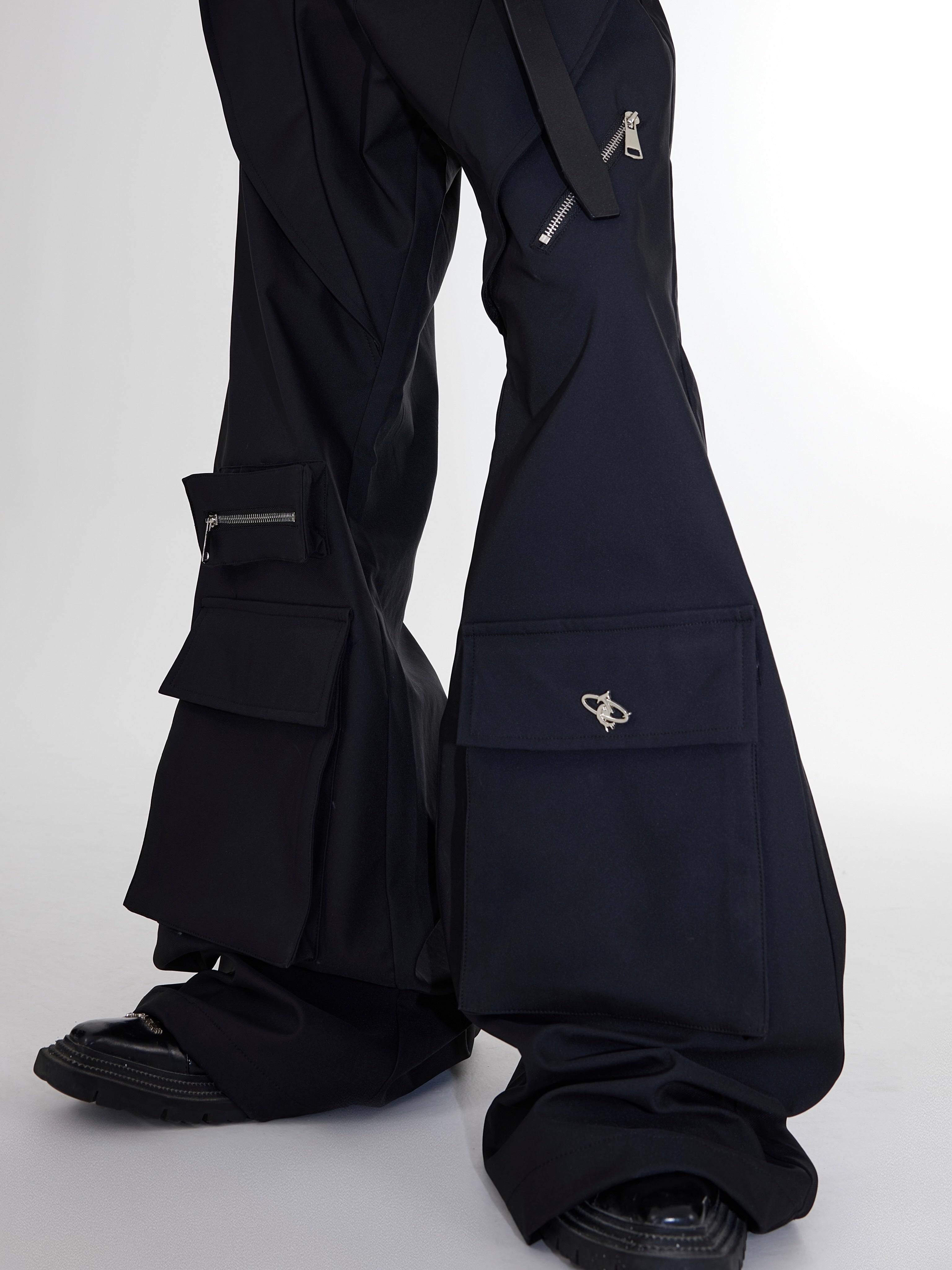 Deconstructed High-Waist Pants with Oversized Pockets-Metal Details