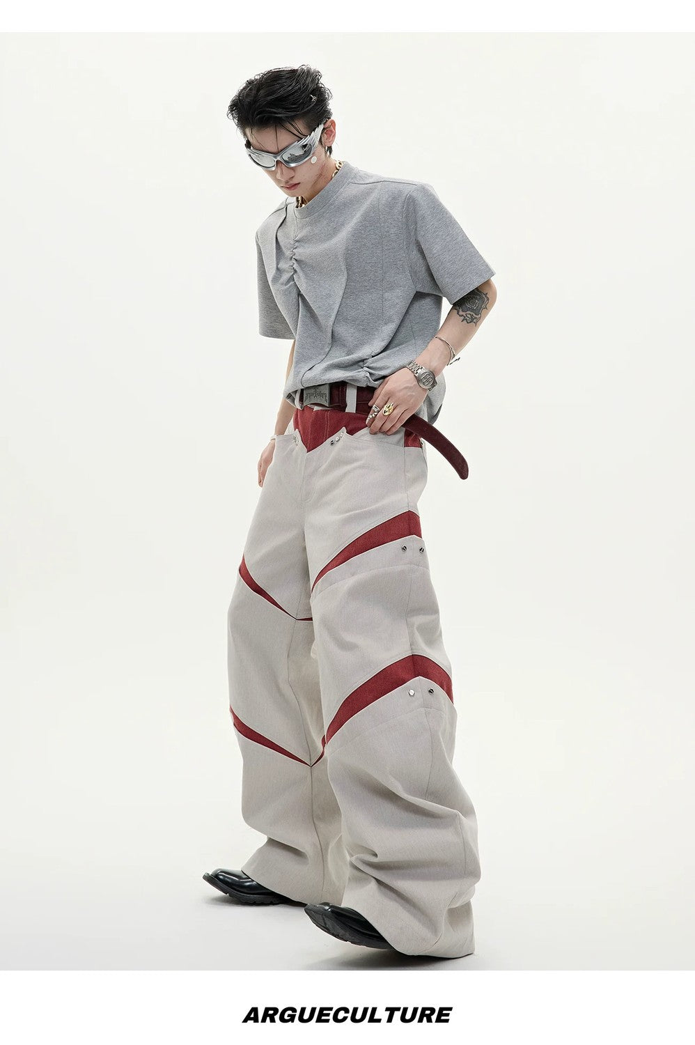 desc::3d-pleated-deconstructed-tee-relaxed-streetwear-fit-detail-img-11
