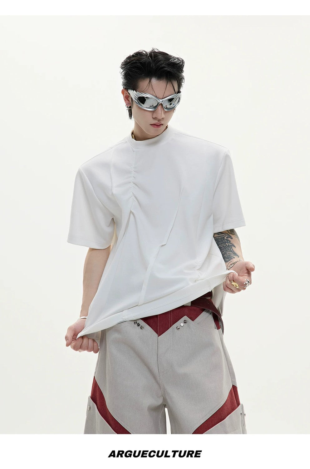 desc::3d-pleated-deconstructed-tee-relaxed-streetwear-fit-detail-img-14
