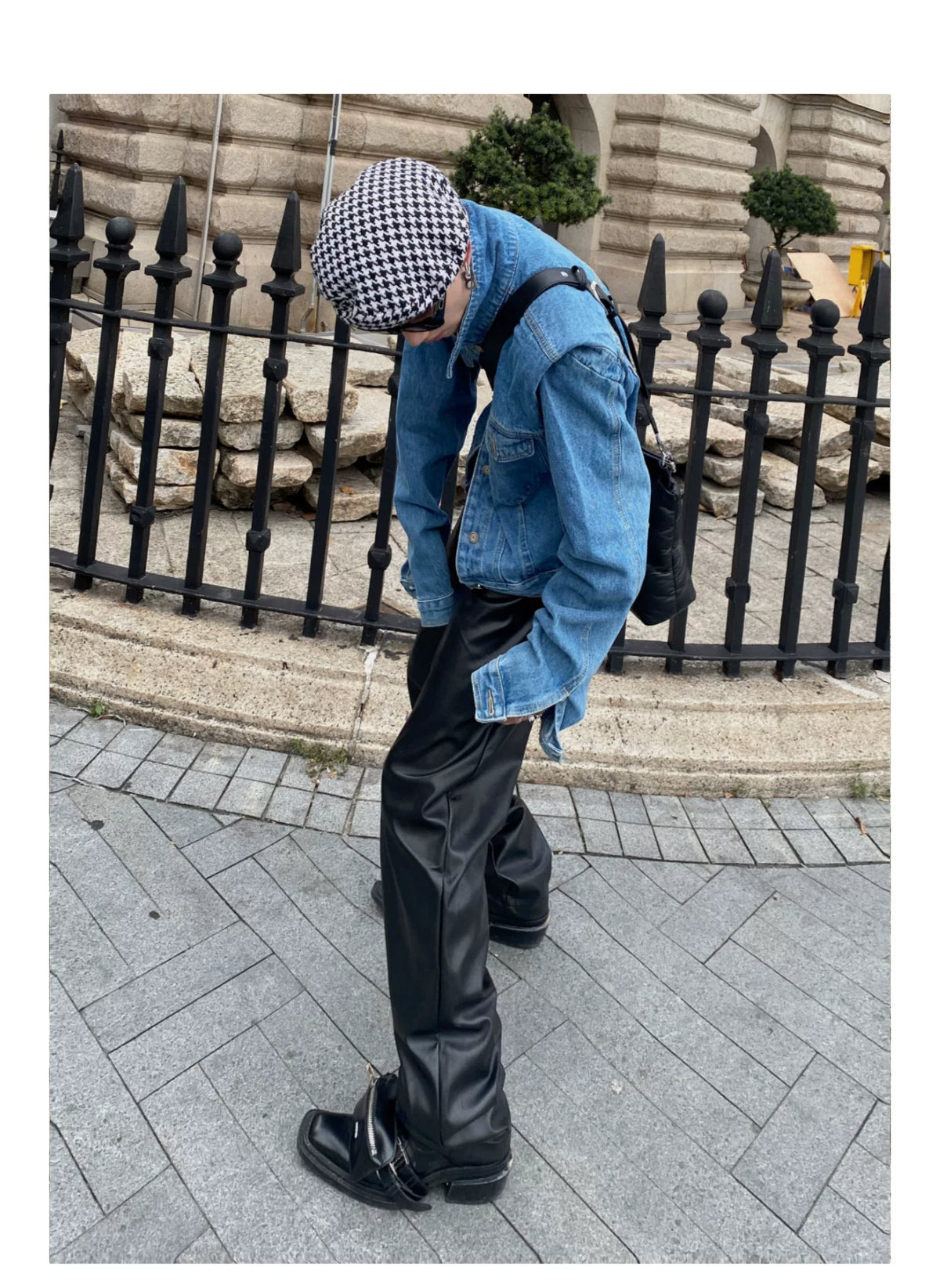 Pleated Short Denim Jacket with Padded Shoulders - description image 9