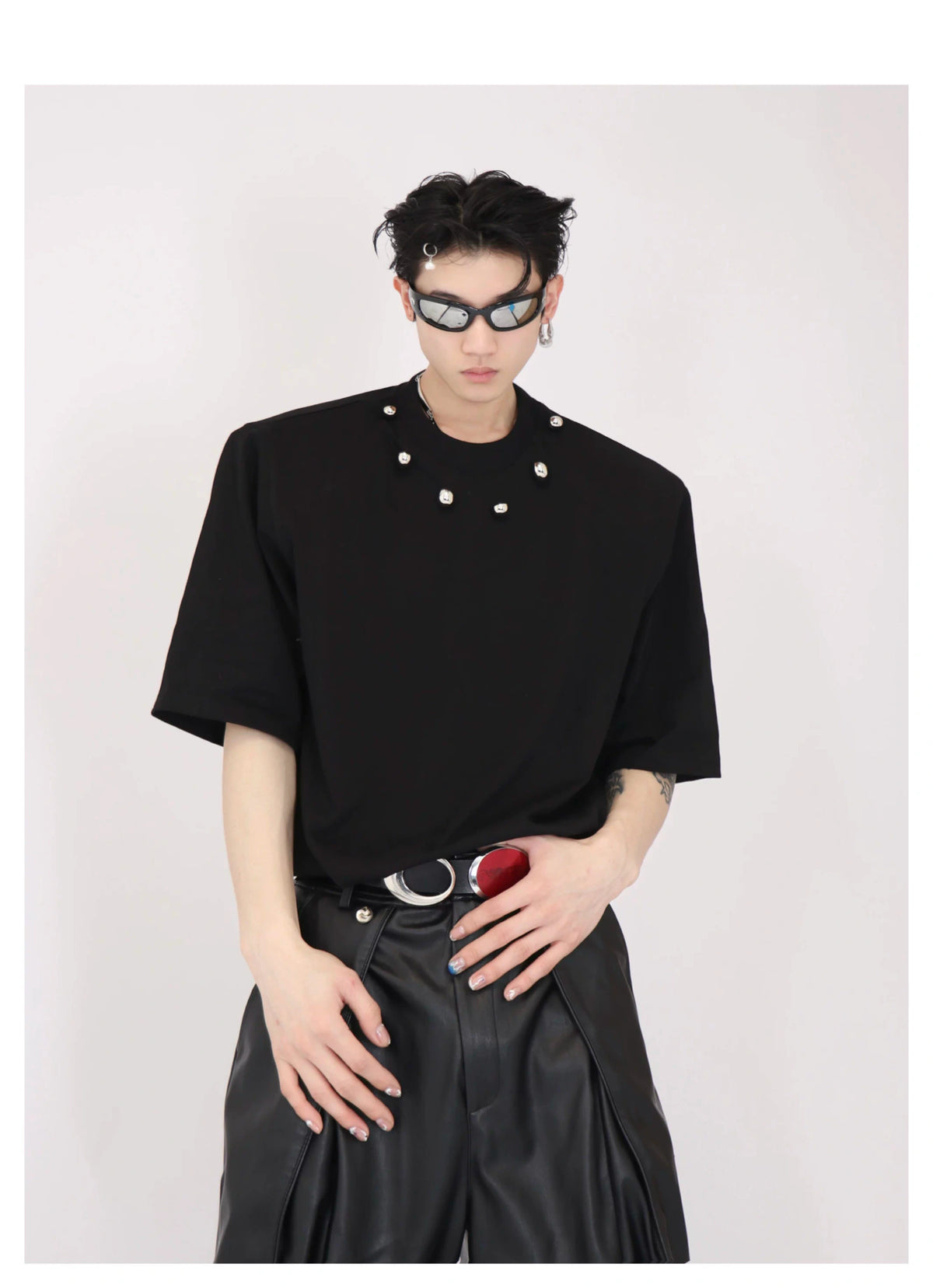 Black Cotton Oversized T-Shirt with Metal Detail - description image 7