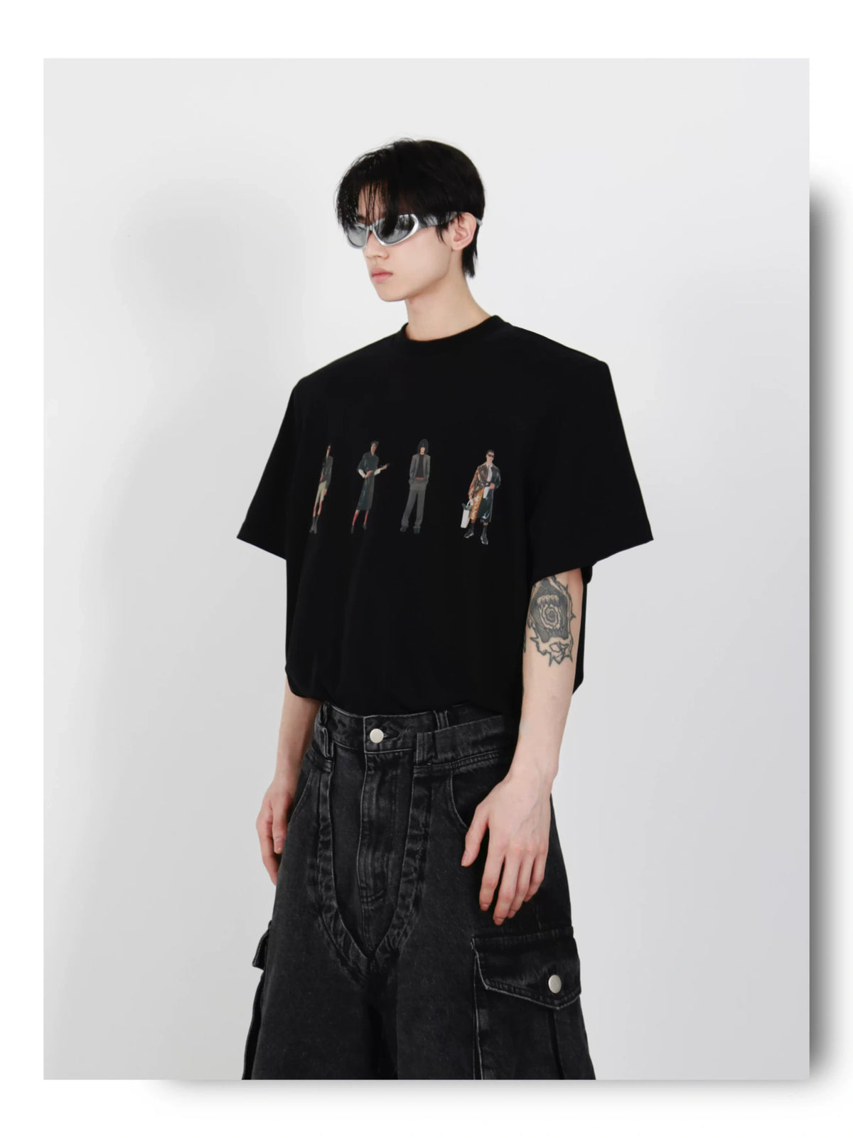 Relaxed Cotton Figure Print Shoulder-Pad T-Shirt - description image 2