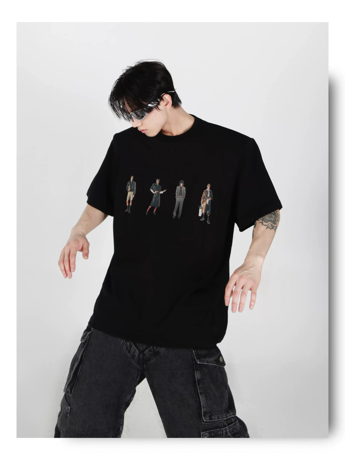 Relaxed Cotton Figure Print Shoulder-Pad T-Shirt - description image 4