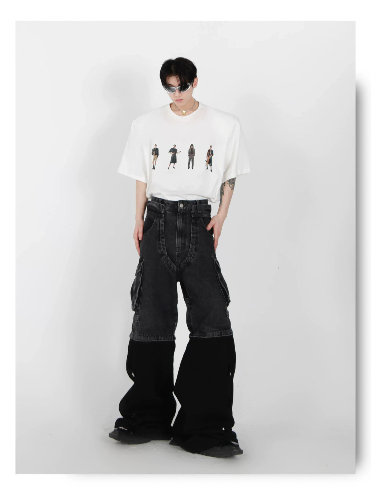 Relaxed Cotton Figure Print Shoulder-Pad T-Shirt - description image 12