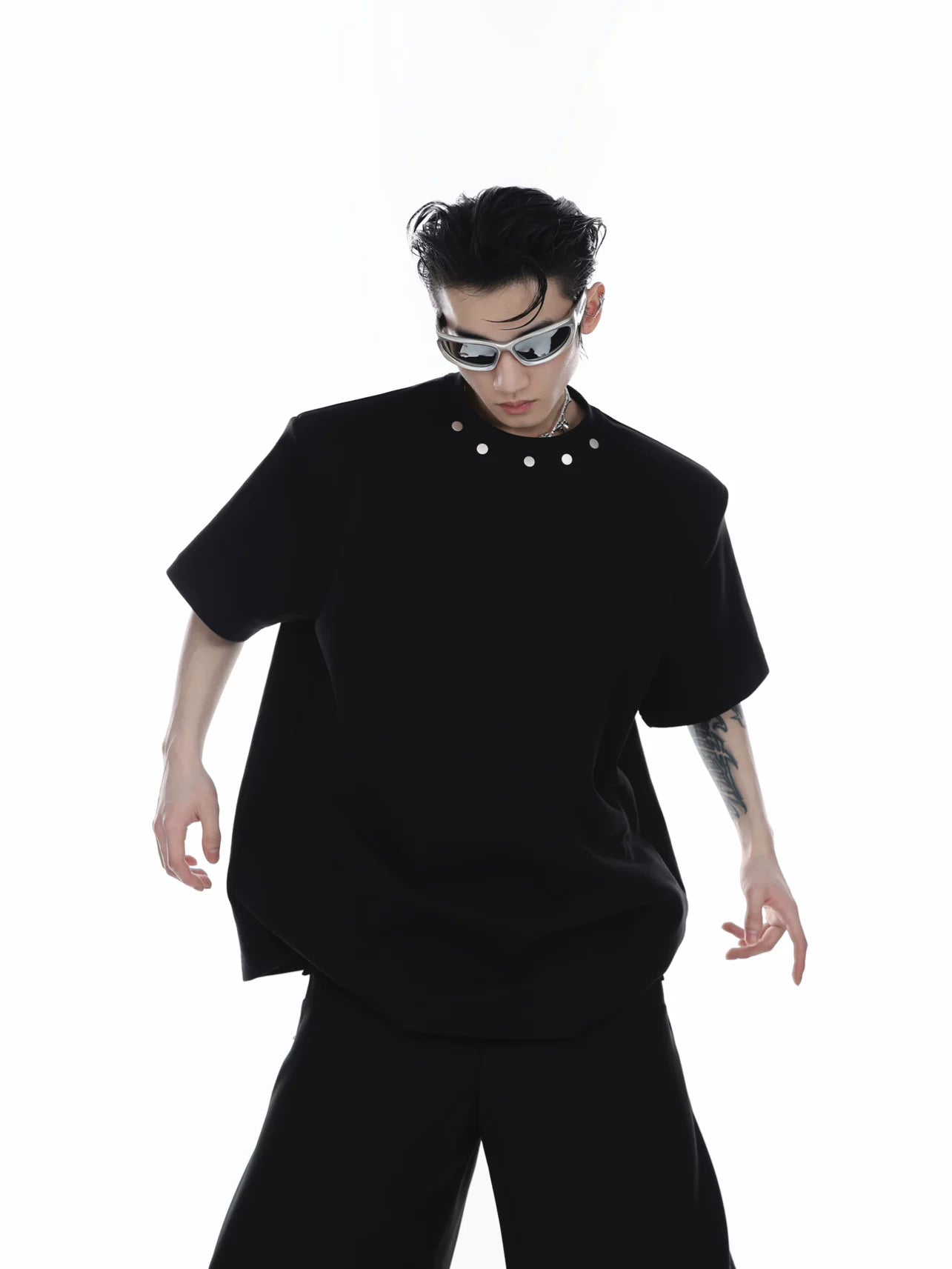 Oversized Cotton Metal-Button Shoulder-Pad T-Shirt - main image 3