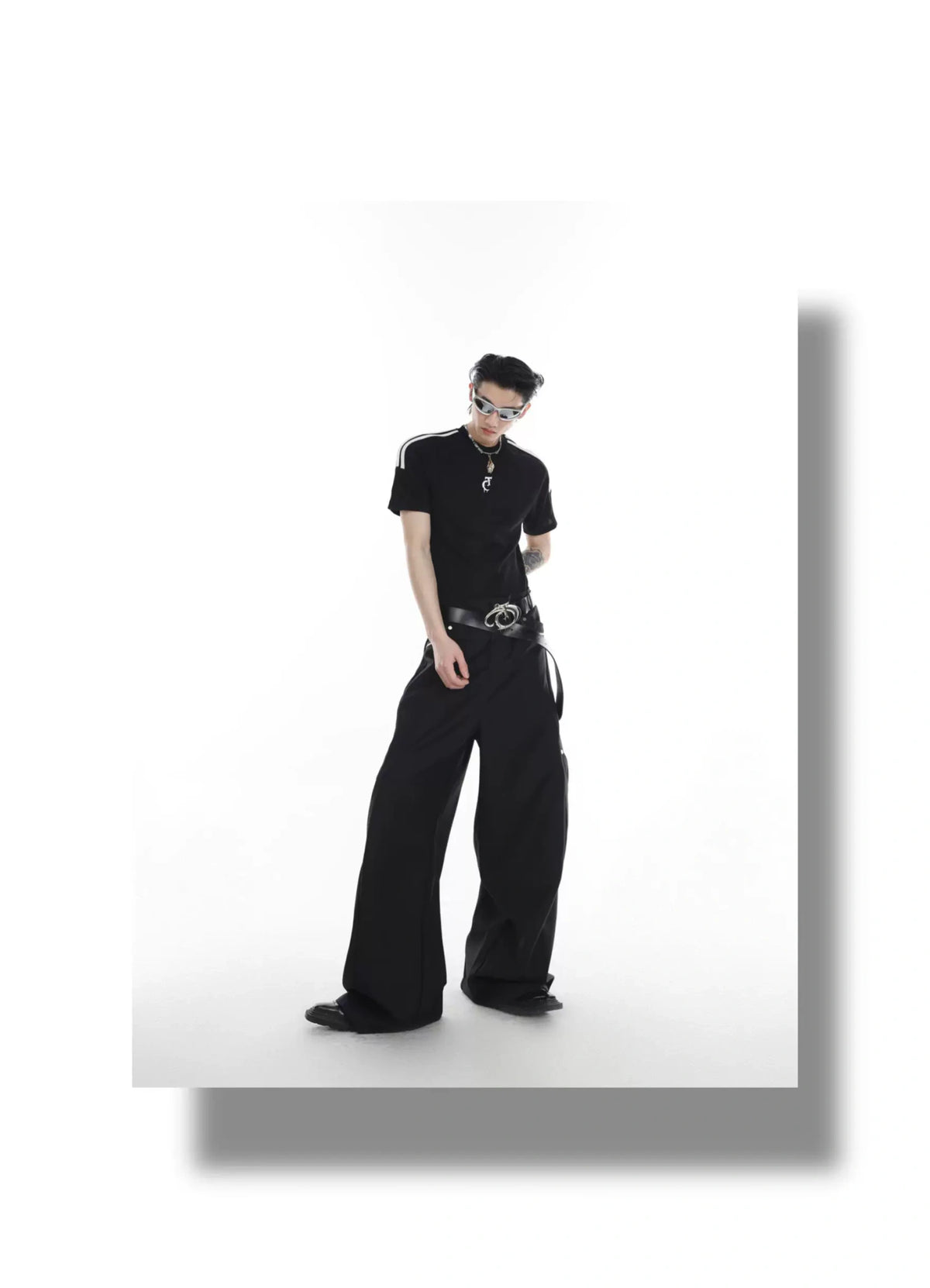 Unisex Cotton Three-Stripe Textured Fitted Tee - description image 1