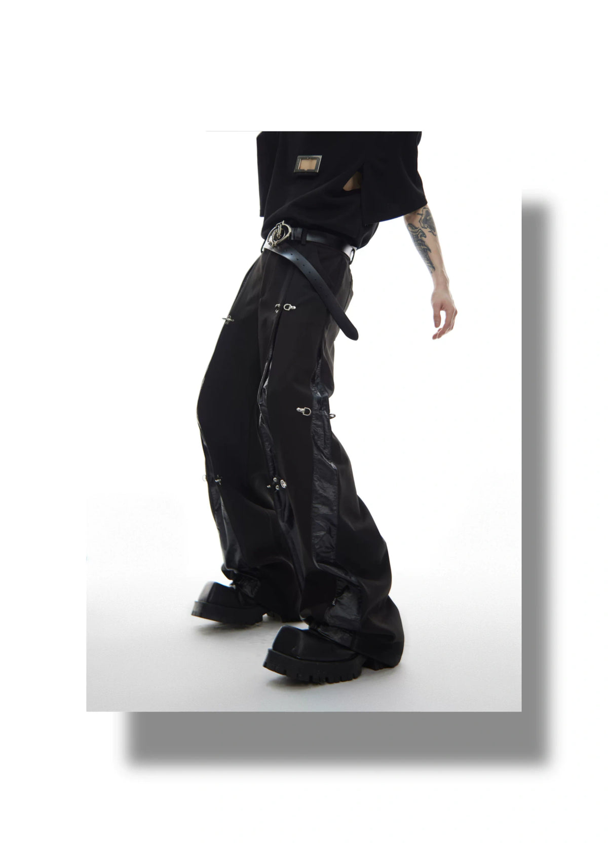 Black High-Rise Straight-Leg Buckle Trousers | Argue - description image 3