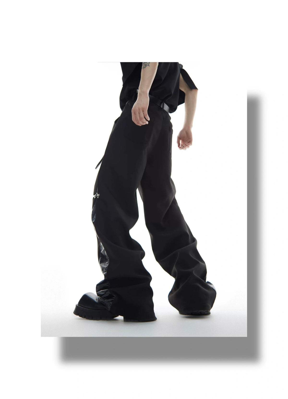 Black High-Rise Straight-Leg Buckle Trousers | Argue - description image 5