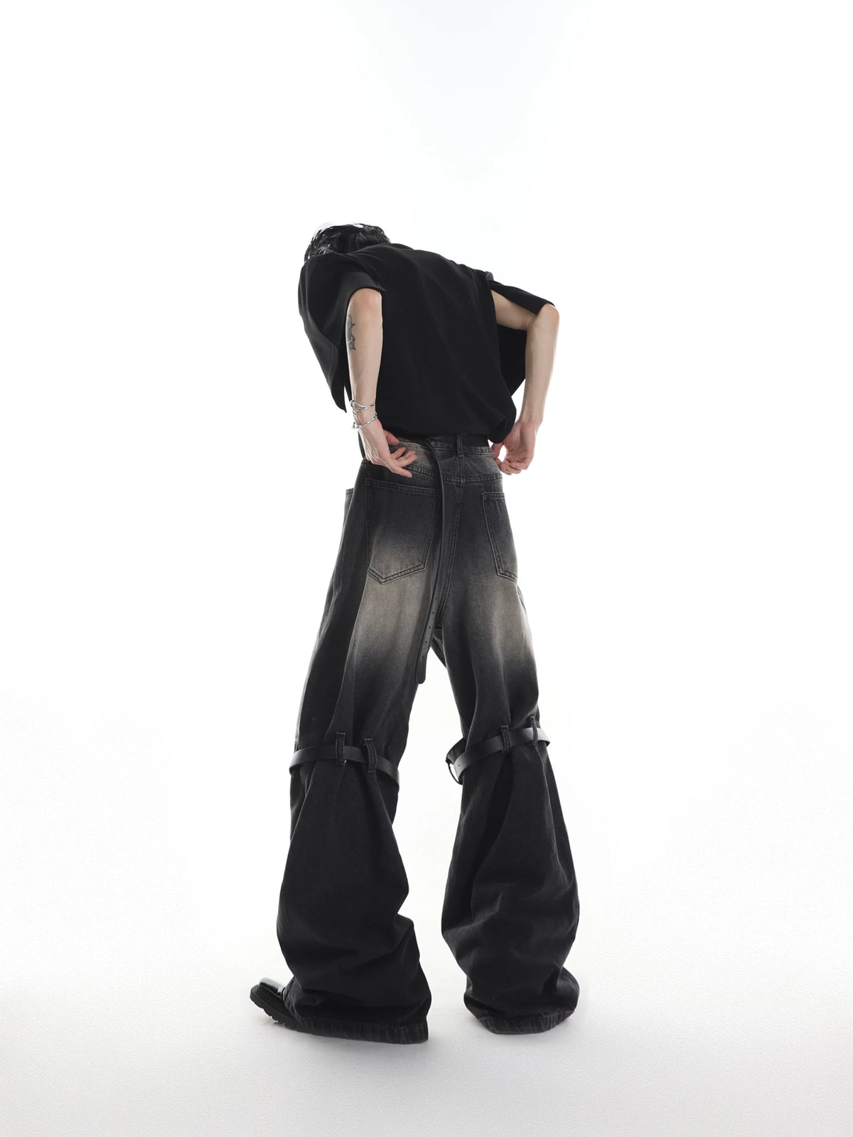 Washed Cutout Jeans | Relaxed High-Rise Streetwear - main image 5