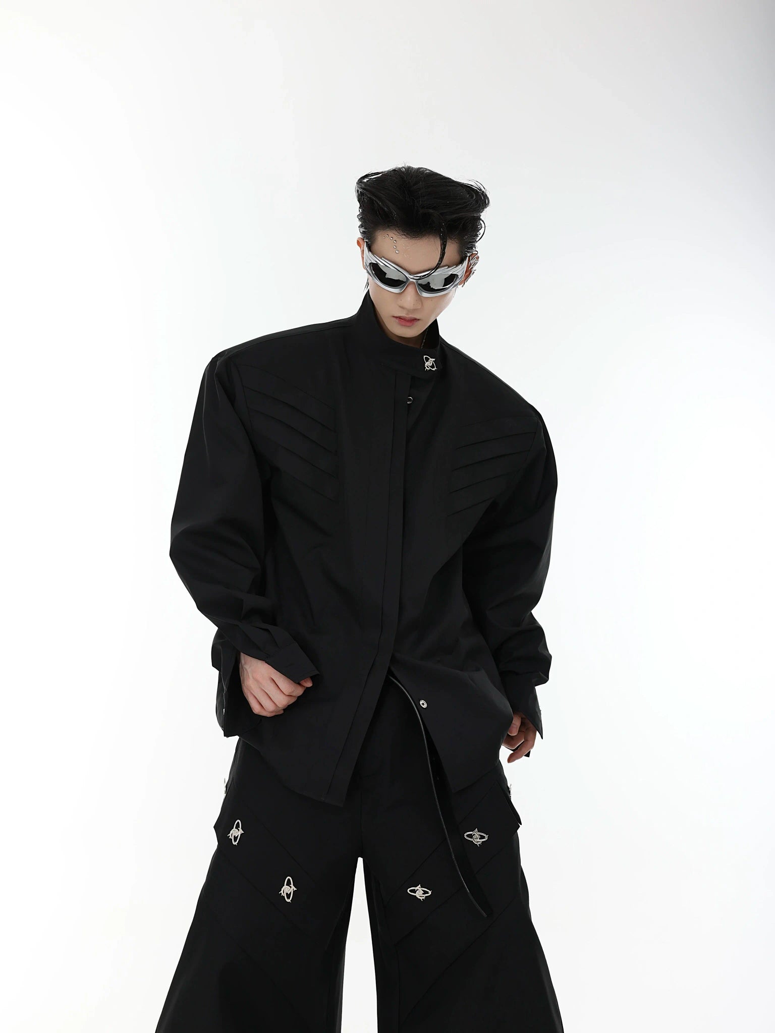 Pleated Stand-Collar Shirt in Black & White | Relaxed Fit - Black