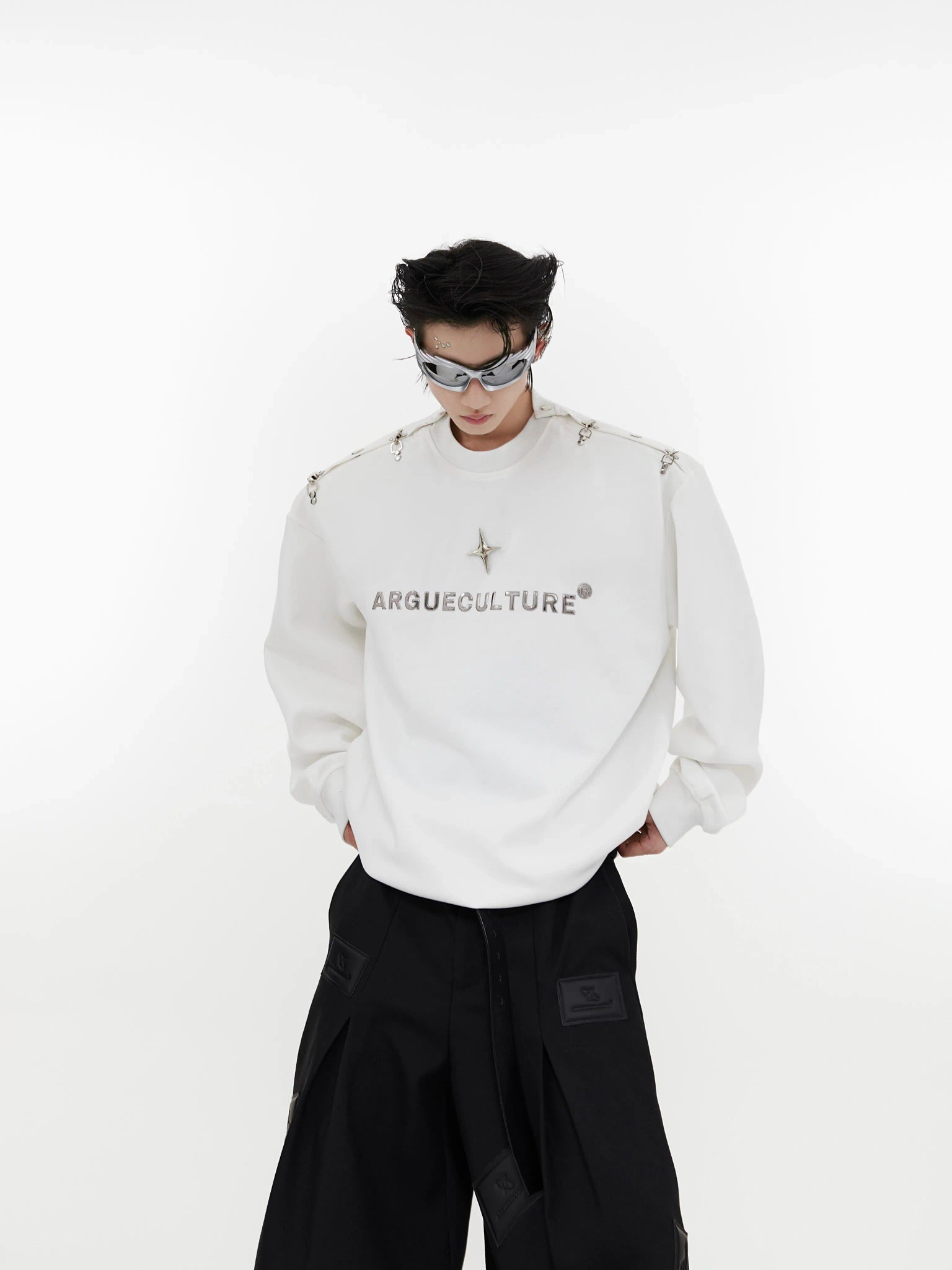 Metal-Buckle Structured Crewneck Sweatshirt | Streetwear - main image 1