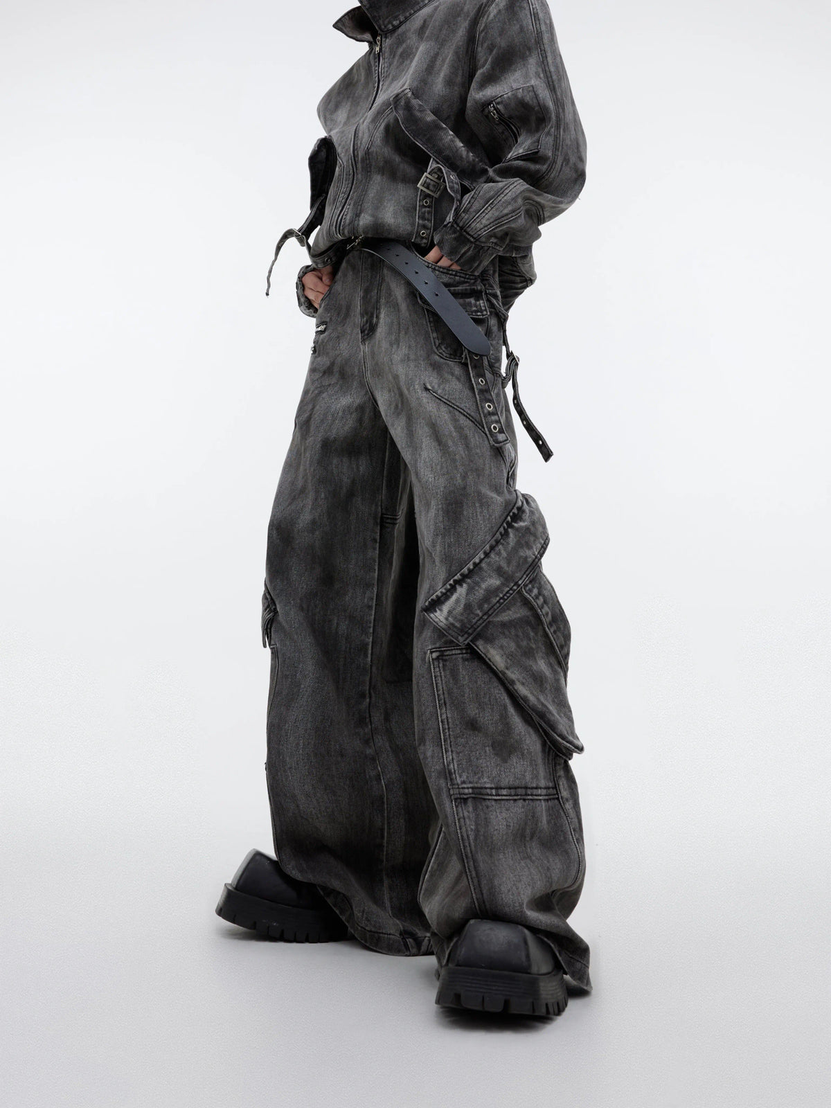 Distressed Gray Denim Utility Jacket and Pants Set - Gray 2
