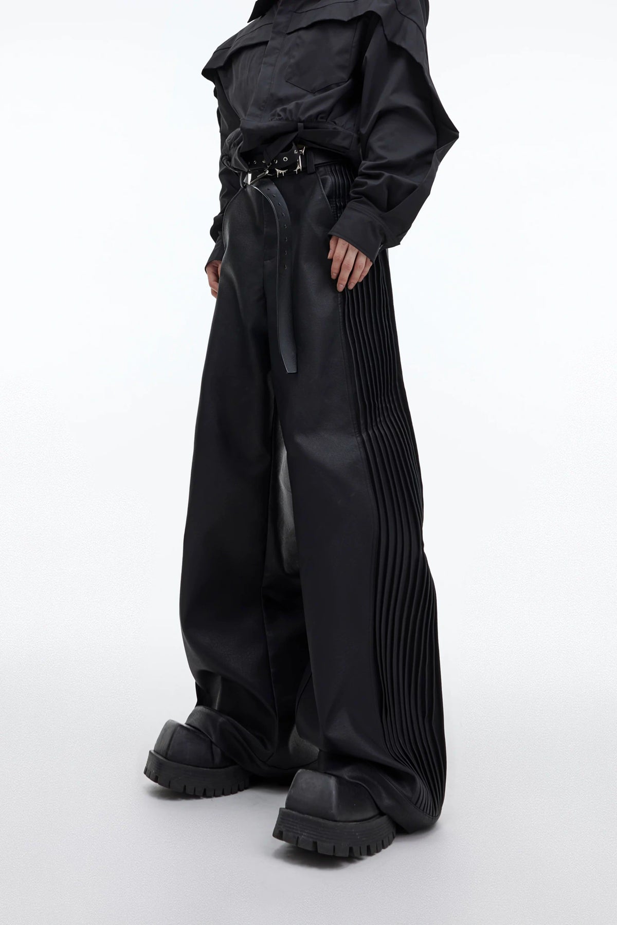 Matte PU Pleated Straight-Leg Pants | Black - Black