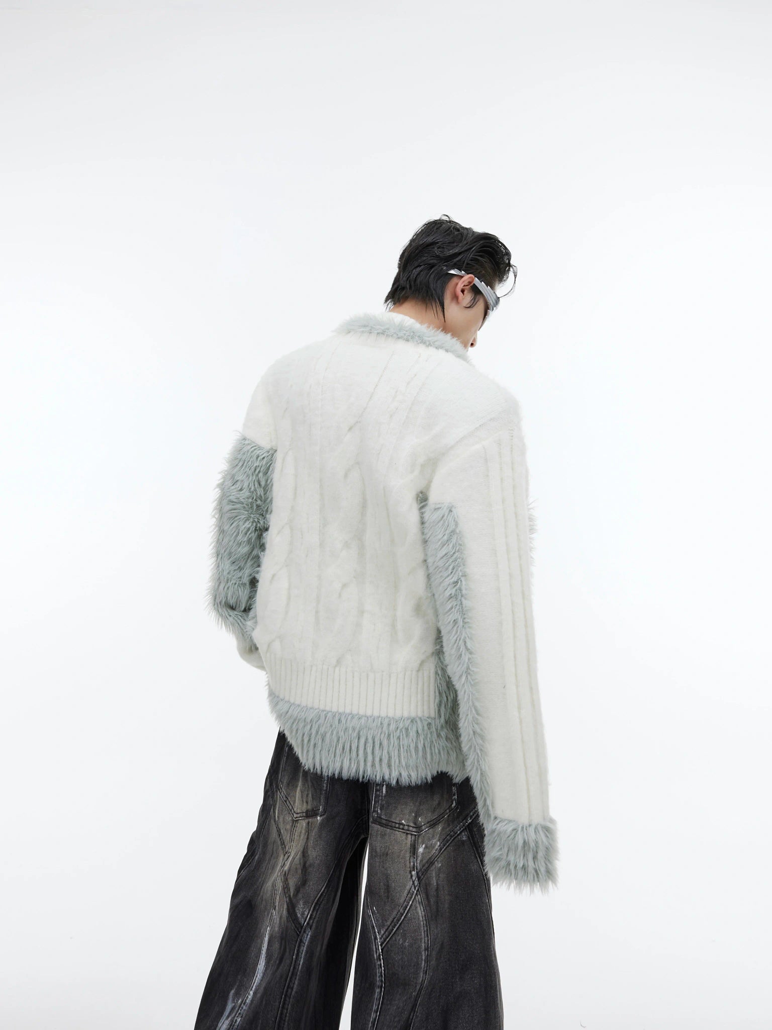 Color-Block Plush Knit V-Neck Sweater for Layering - main image 4