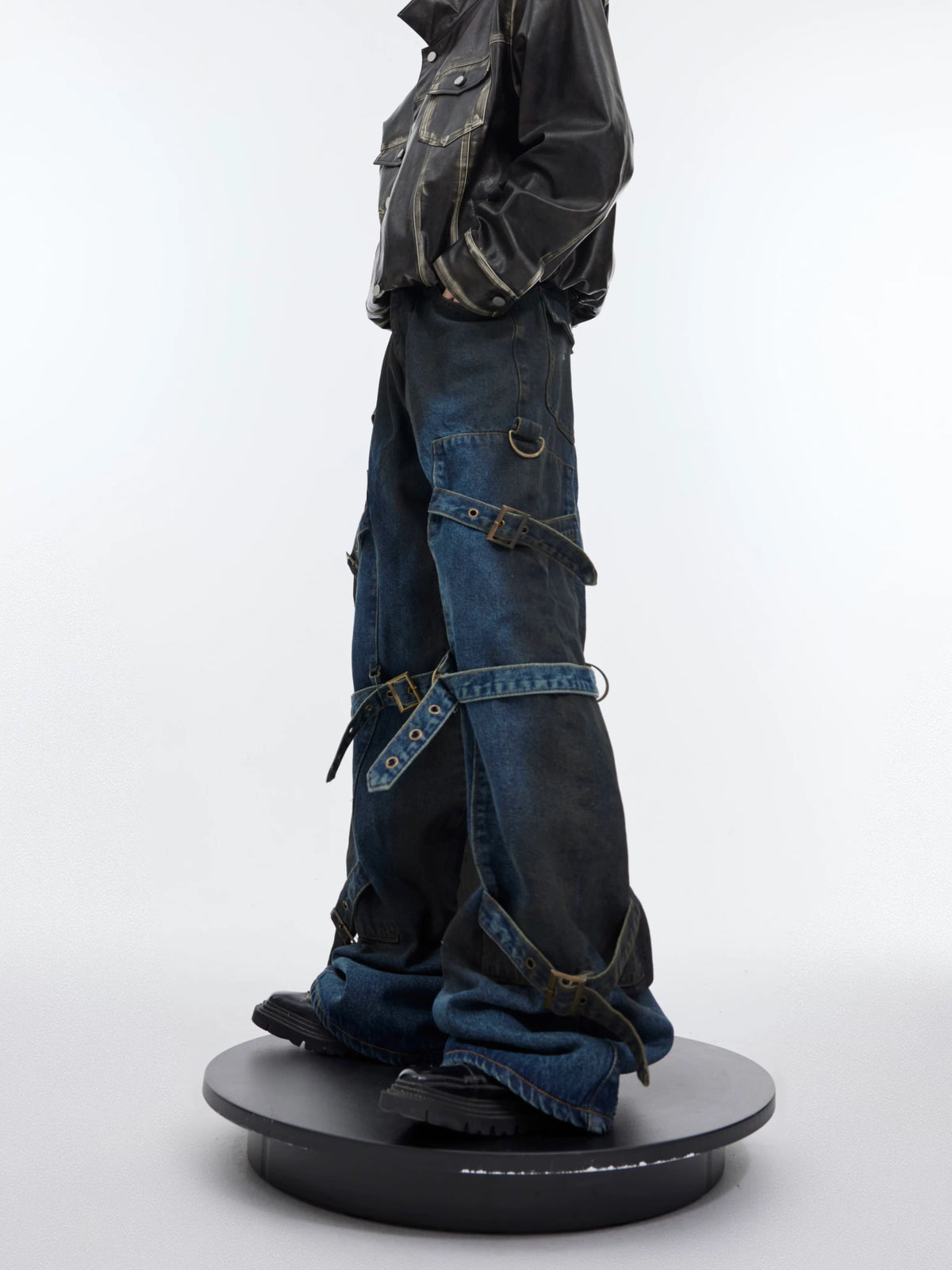 Washed Deconstructed Strap Jeans – Relaxed Flare Fit - main image 4