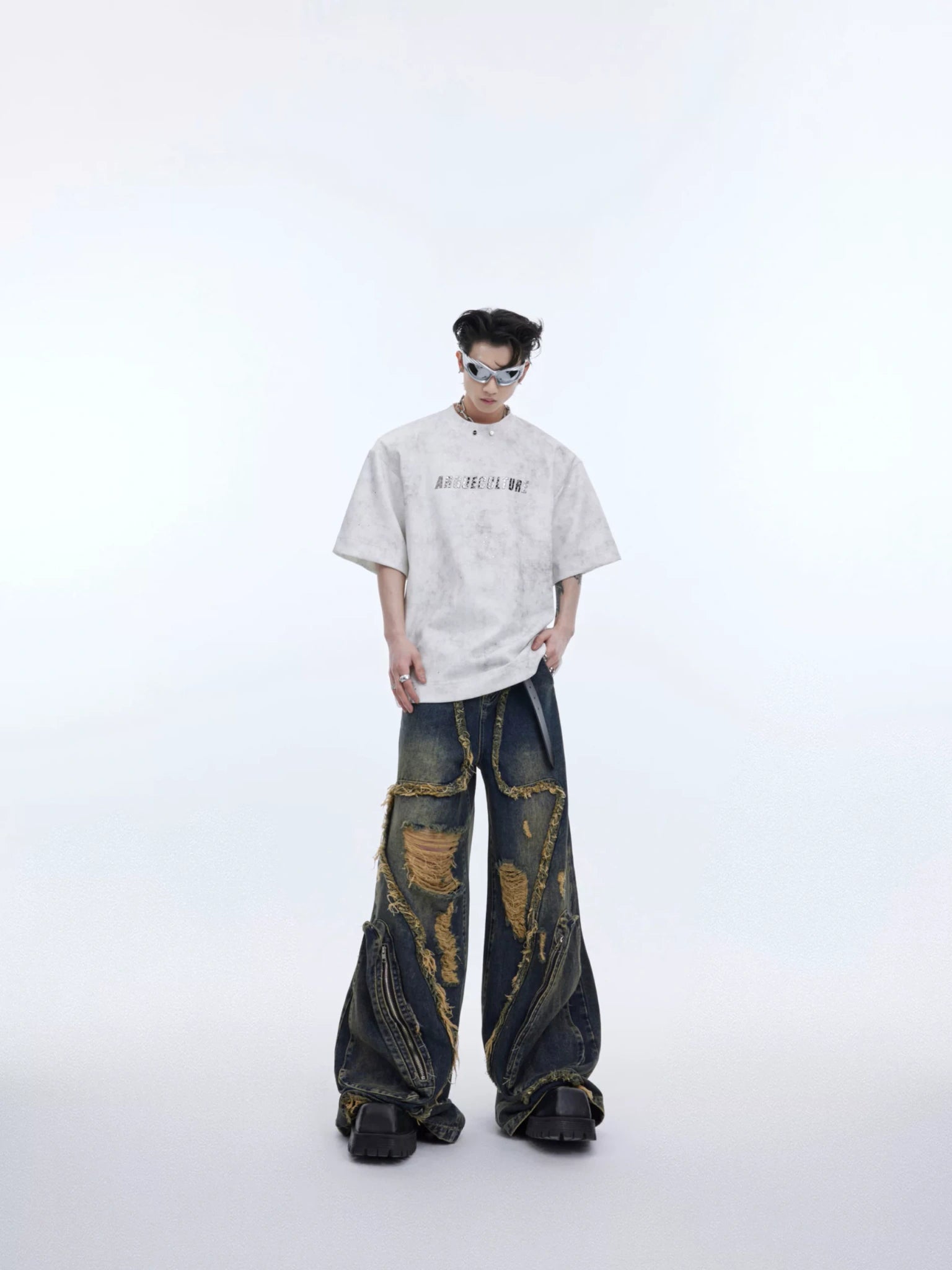Metal Logo Shoulder-Pad T-Shirt | Relaxed Cotton - main image 4
