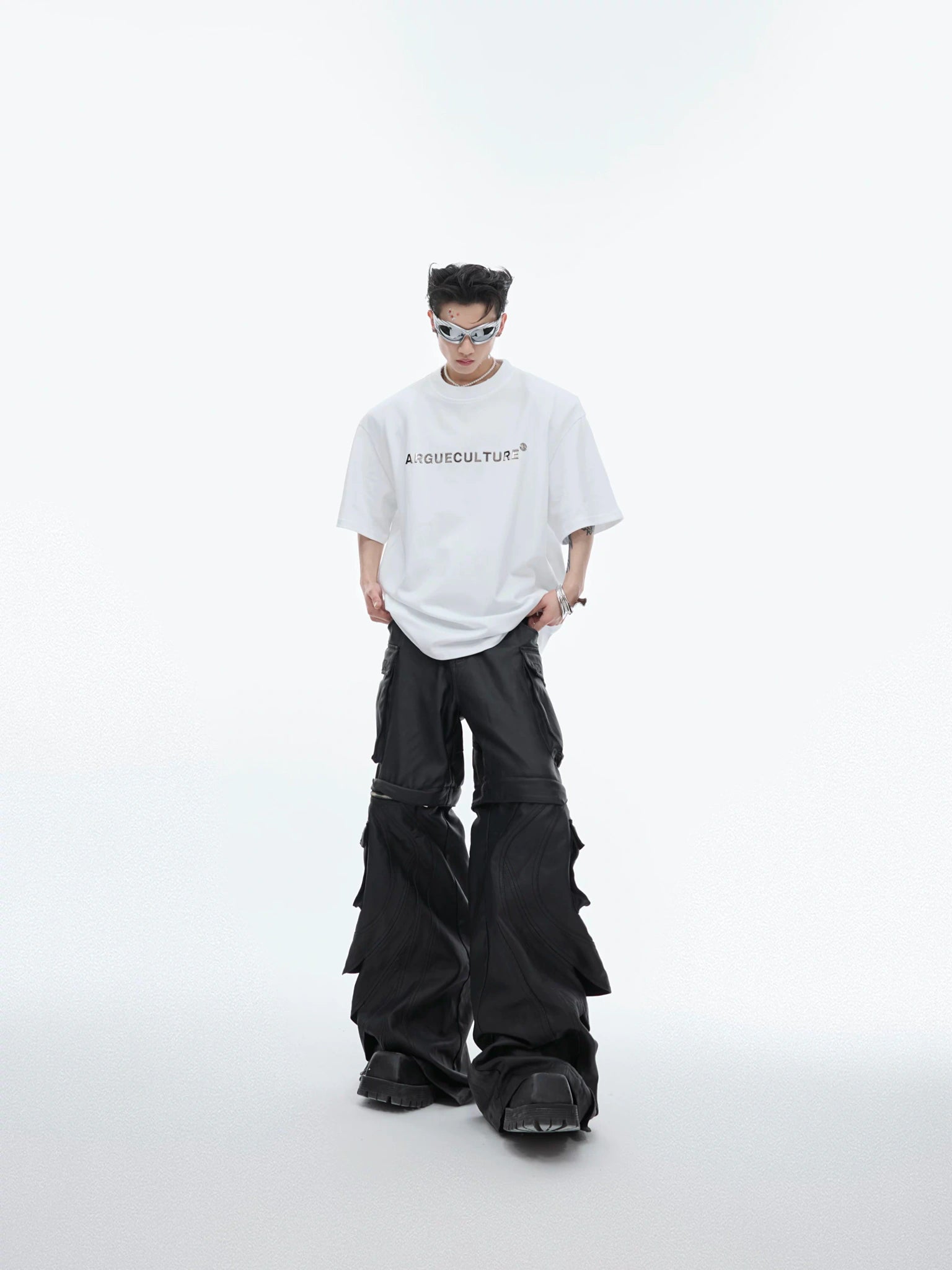 Relaxed Cotton Metal Logo Shoulder-Pad T-Shirt - main image 5