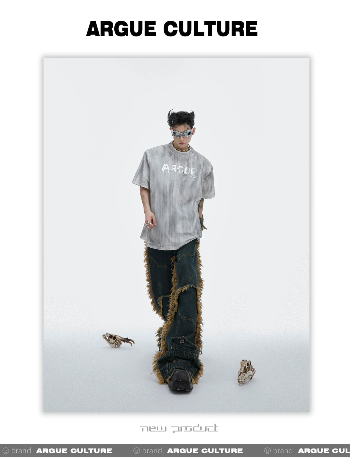 Distressed Cotton Silver Logo Shoulder-Pad T-Shirt - description image 8