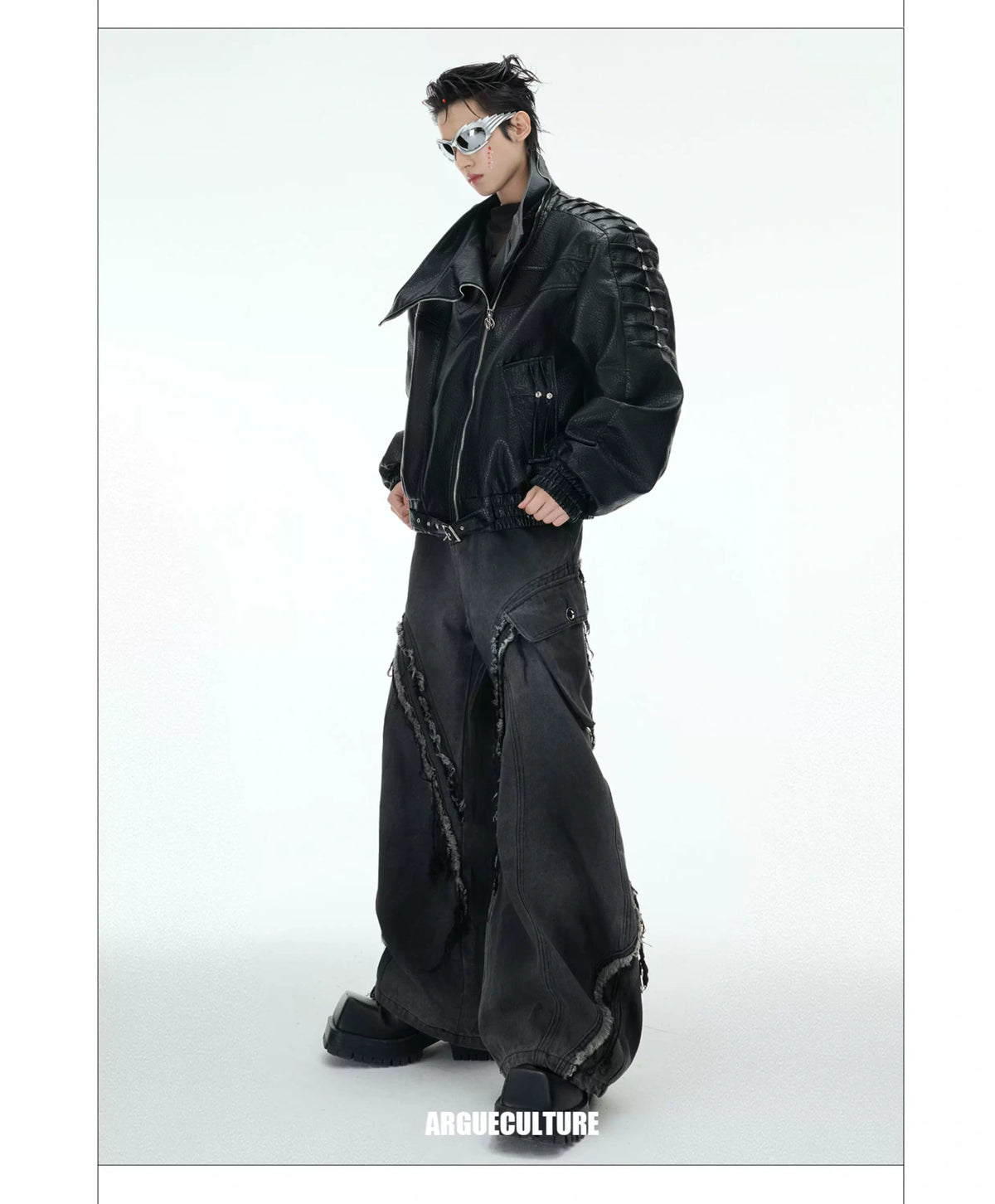 Frayed Curved-Leg Wide Jeans in Washed Black - description image 11