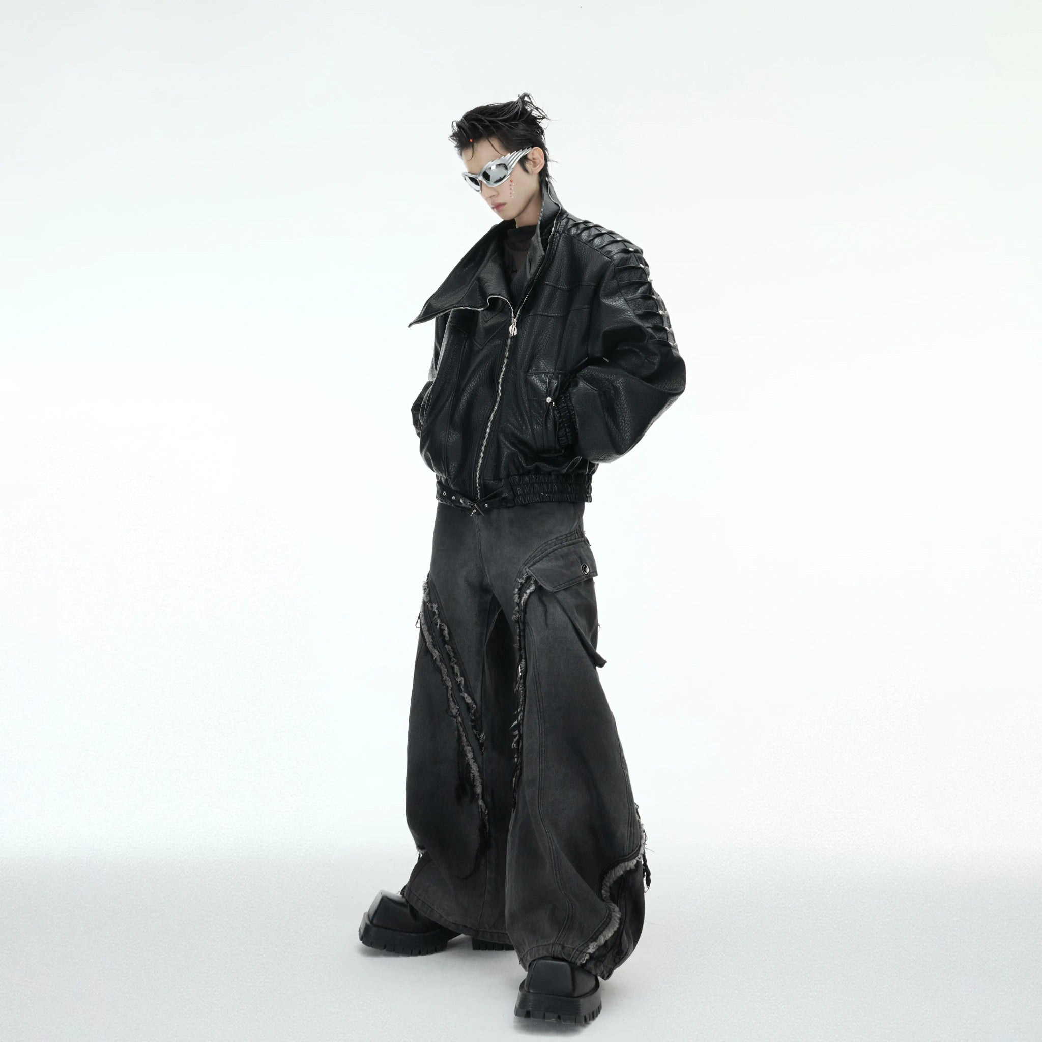 Frayed Curved-Leg Wide Jeans in Washed Black - main image 5