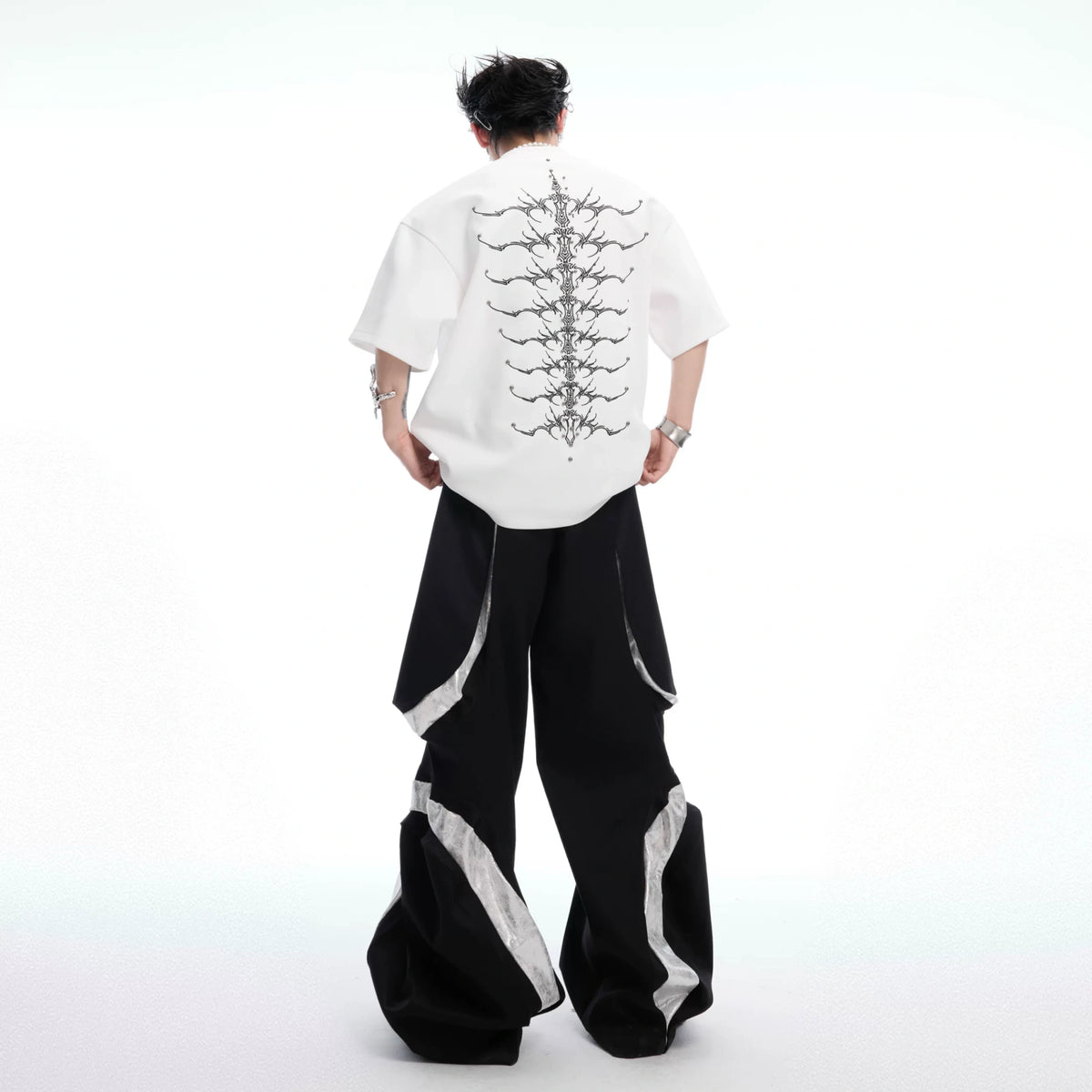 Embroidered Spine Graphic Cotton T-Shirt - main image 5
