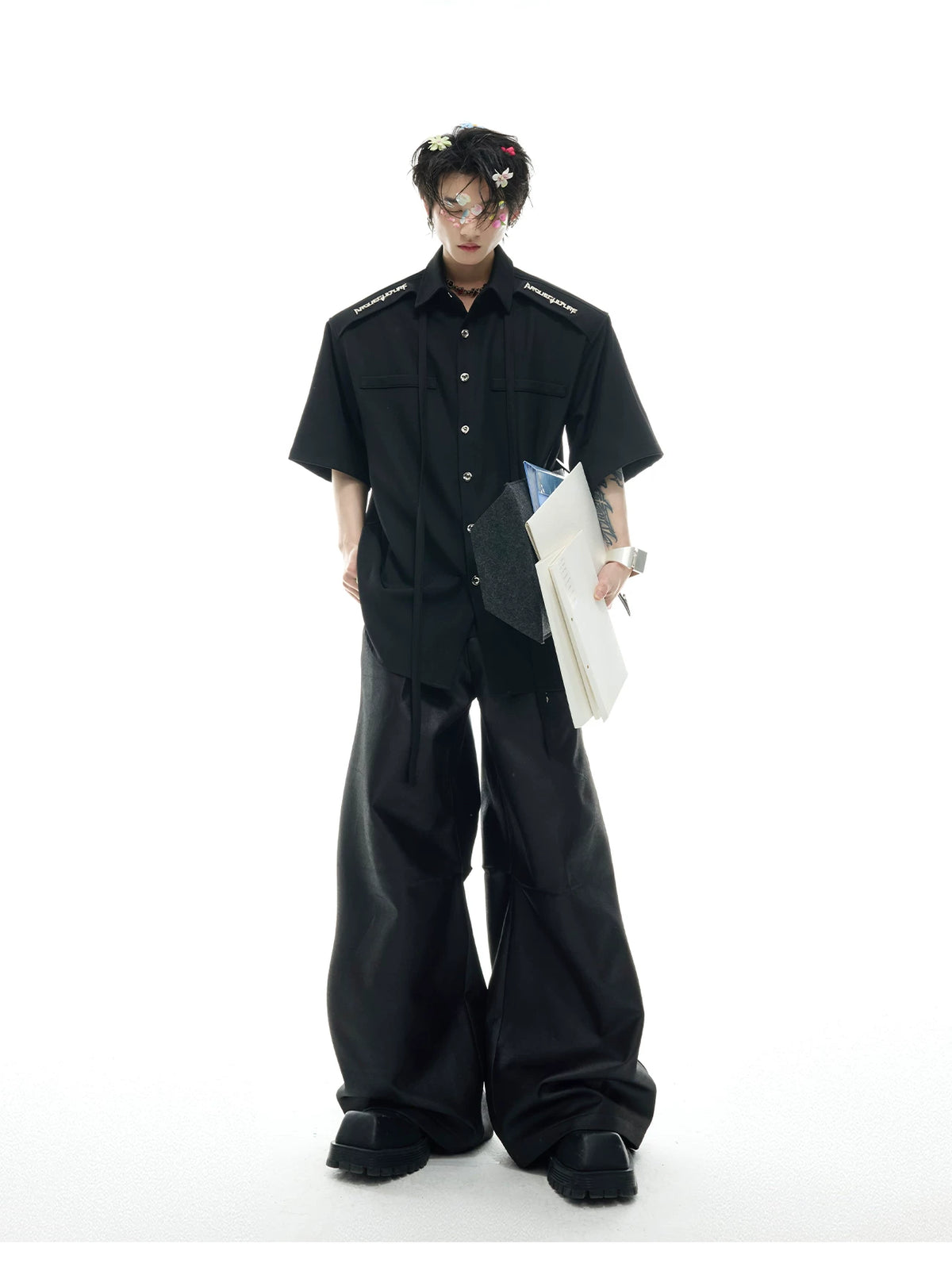 Black Metal-Accent Wide-Leg Trousers for Streetwear - description image 4